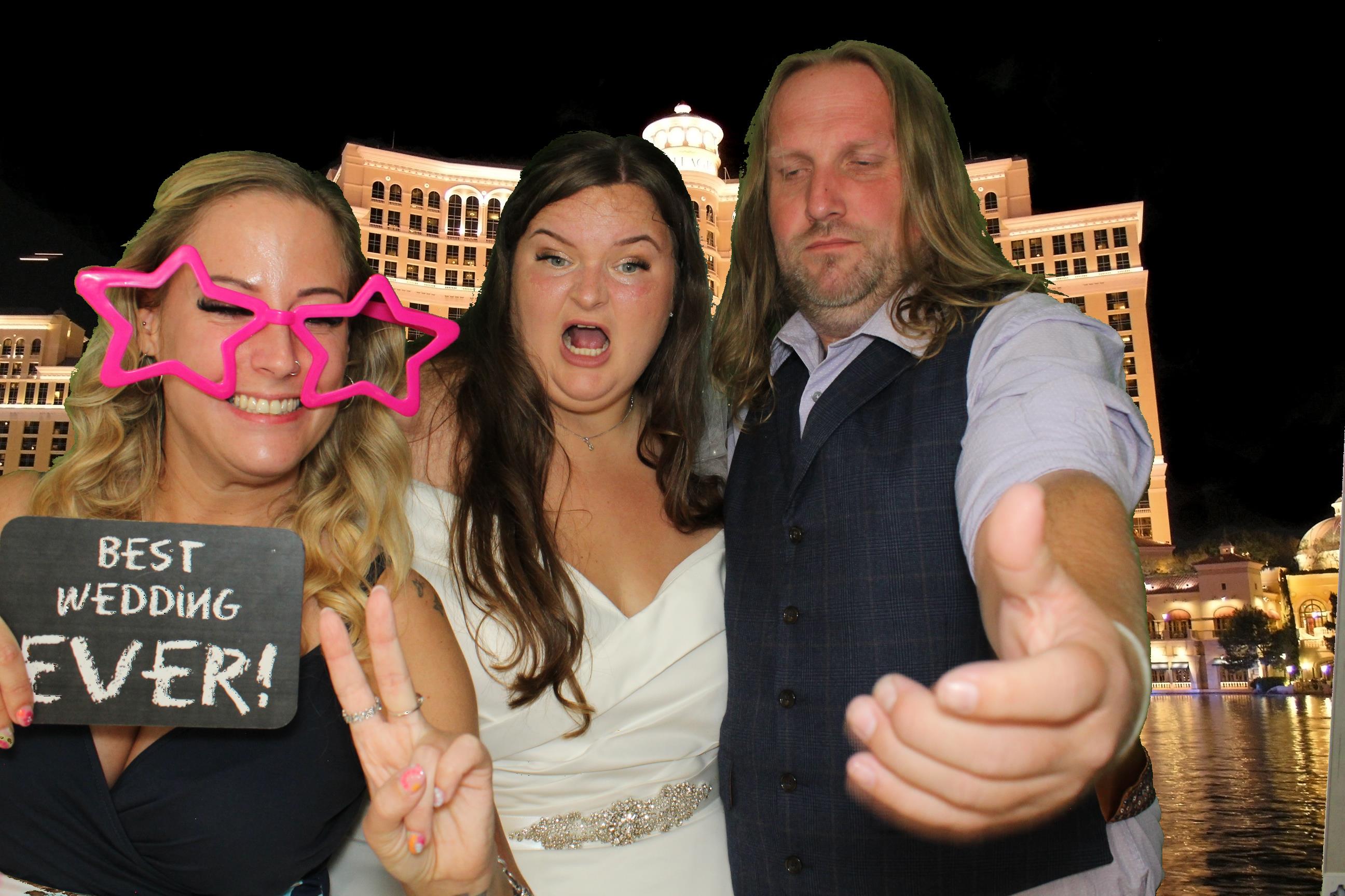 Bethany & Daniel | View more photos from the event at gallery.omegaphotobooths.co.uk/u/Omega-Photobooths/Bethany-Daniel