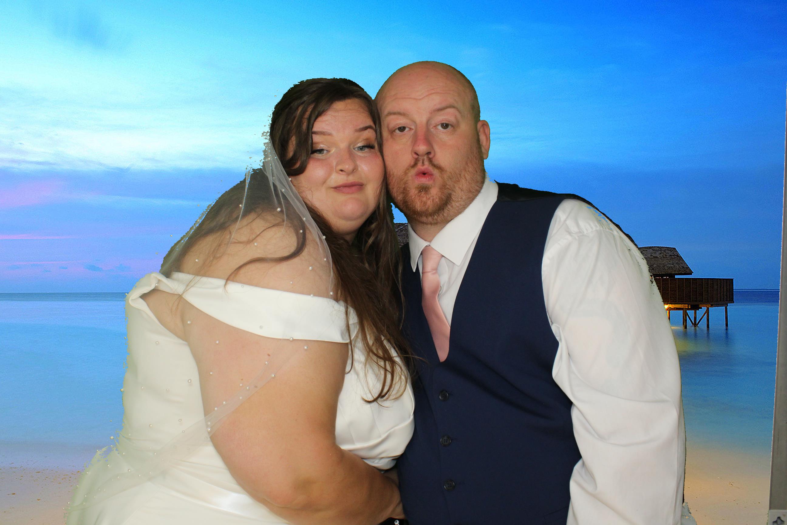 Bethany & Daniel | View more photos from the event at gallery.omegaphotobooths.co.uk/u/Omega-Photobooths/Bethany-Daniel