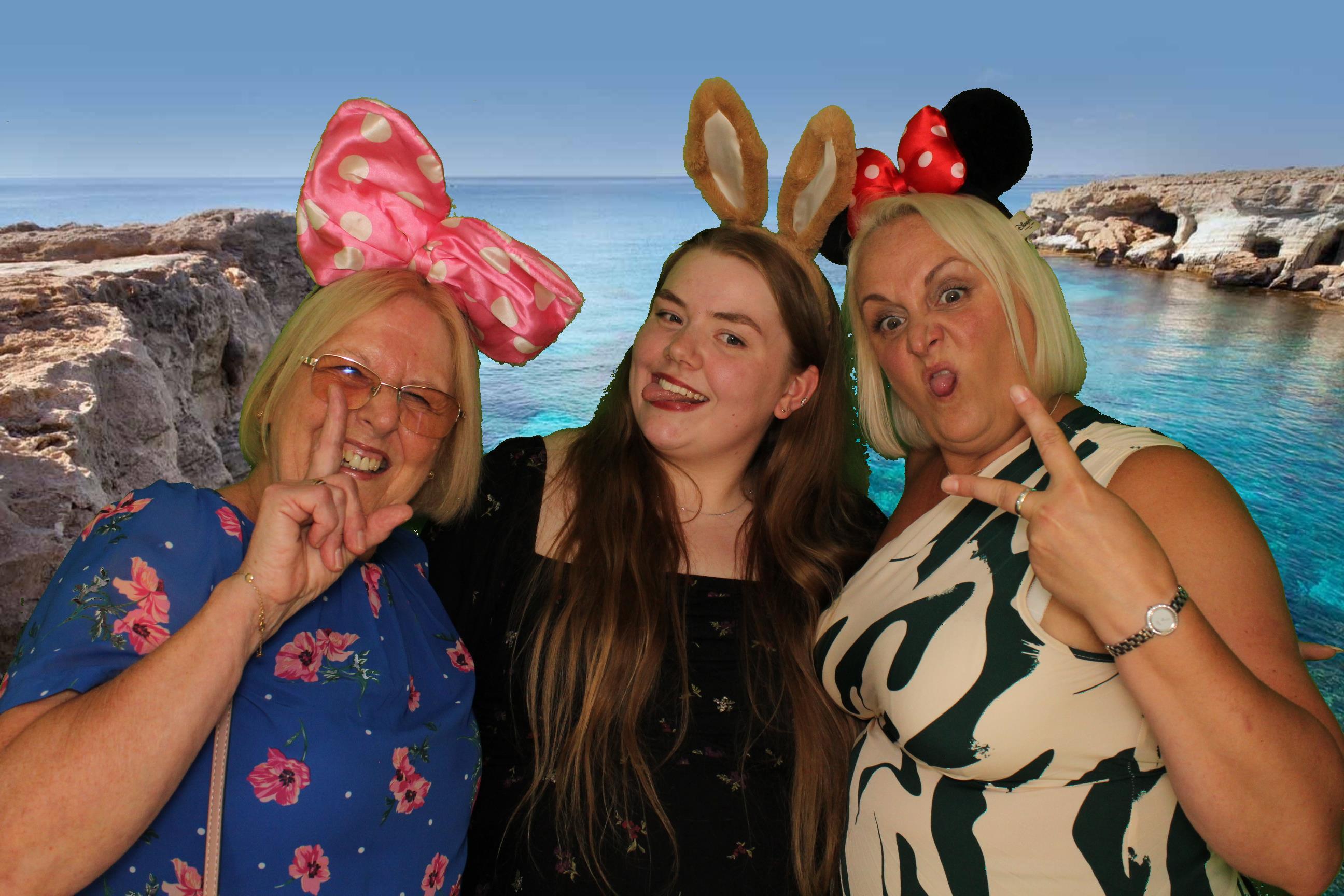 Danny & Laura's Wedding | View more photos from the event at gallery.omegaphotobooths.co.uk/u/Omega-Photobooths/Danny-Lauras-Wedding