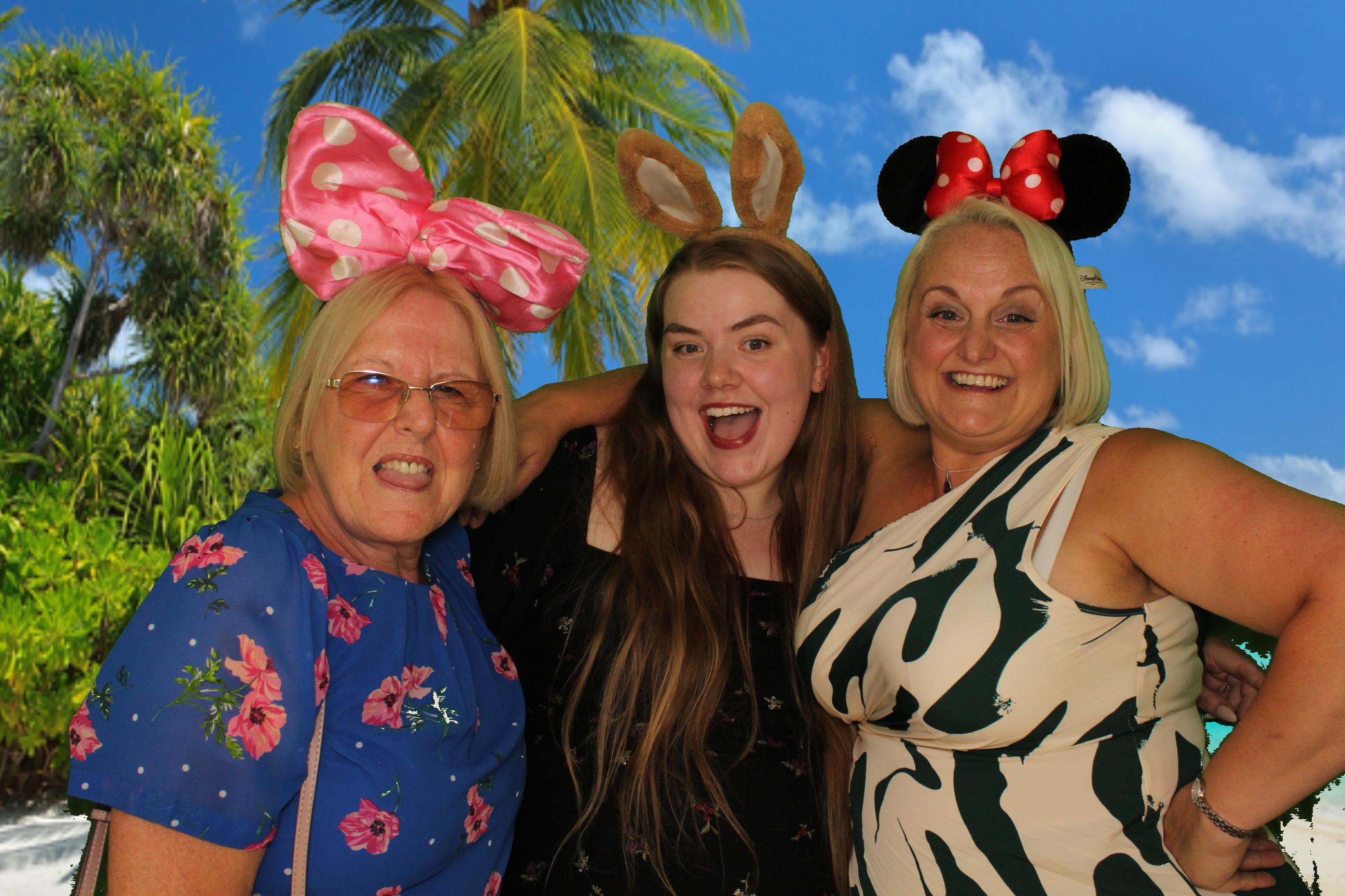 Danny & Laura's Wedding | View more photos from the event at gallery.omegaphotobooths.co.uk/u/Omega-Photobooths/Danny-Lauras-Wedding