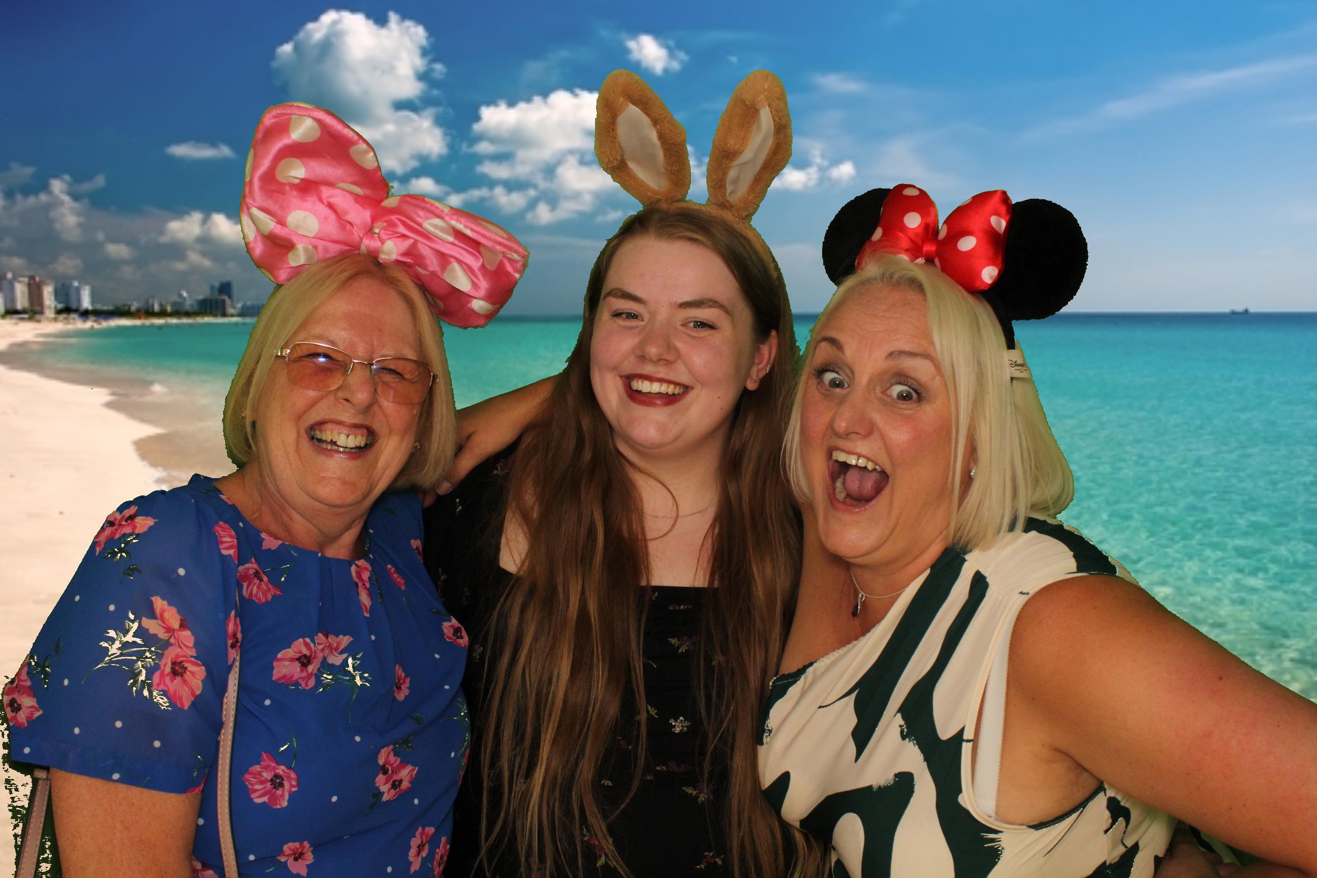 Danny & Laura's Wedding | View more photos from the event at gallery.omegaphotobooths.co.uk/u/Omega-Photobooths/Danny-Lauras-Wedding