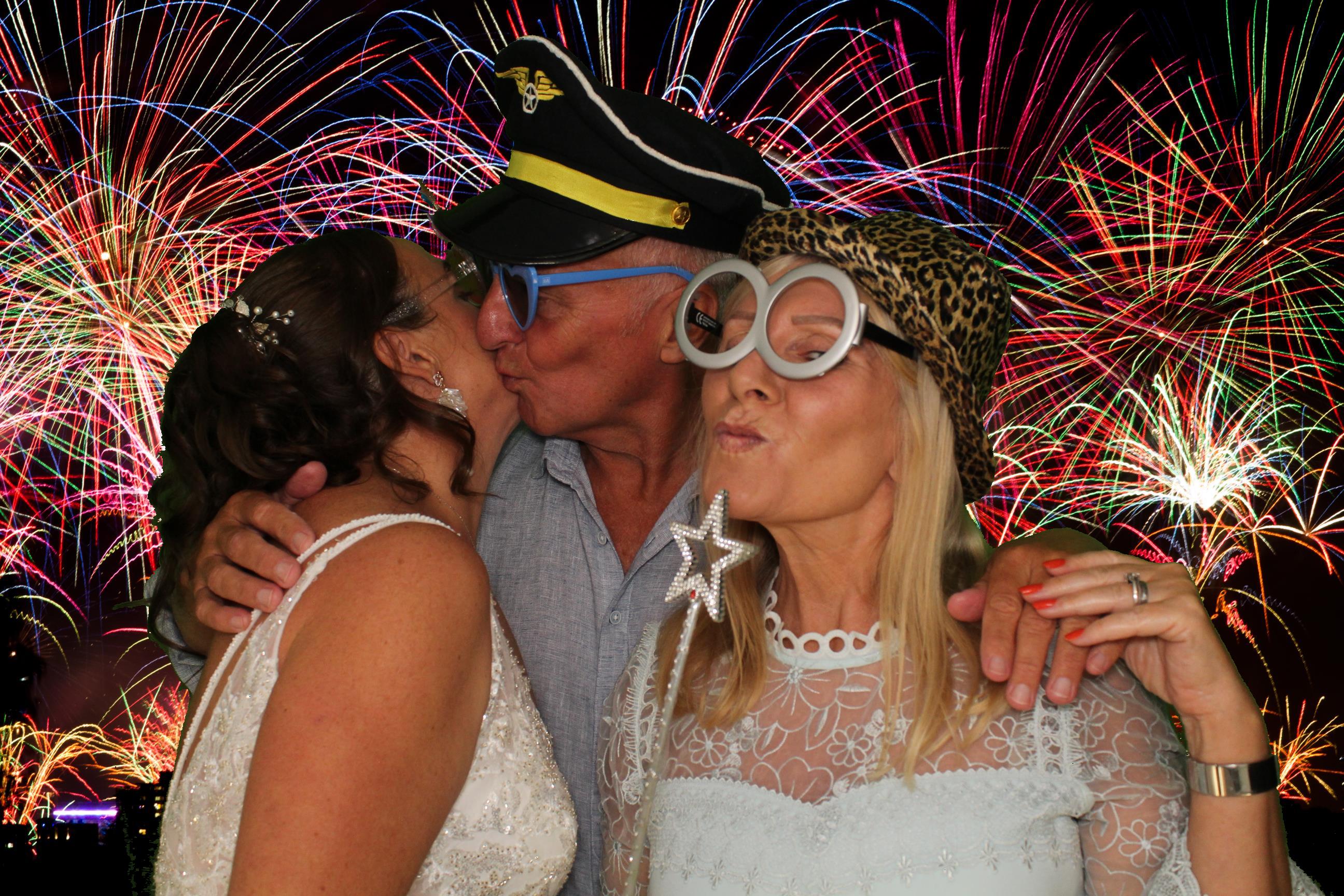 Danny & Laura's Wedding | View more photos from the event at gallery.omegaphotobooths.co.uk/u/Omega-Photobooths/Danny-Lauras-Wedding