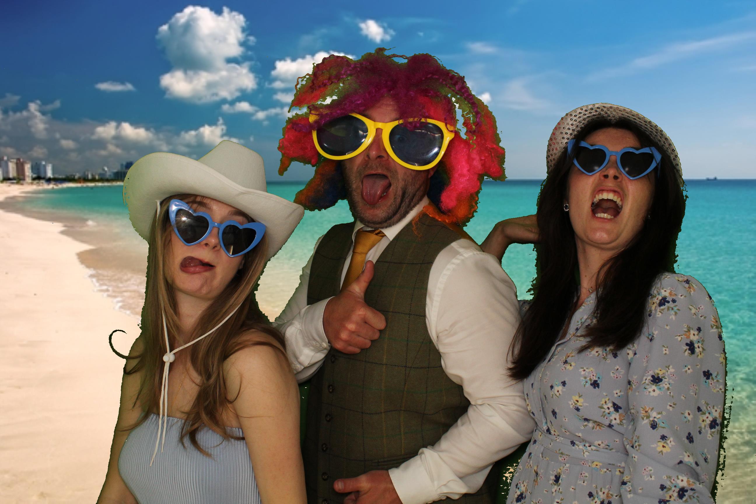 Danny & Laura's Wedding | View more photos from the event at gallery.omegaphotobooths.co.uk/u/Omega-Photobooths/Danny-Lauras-Wedding