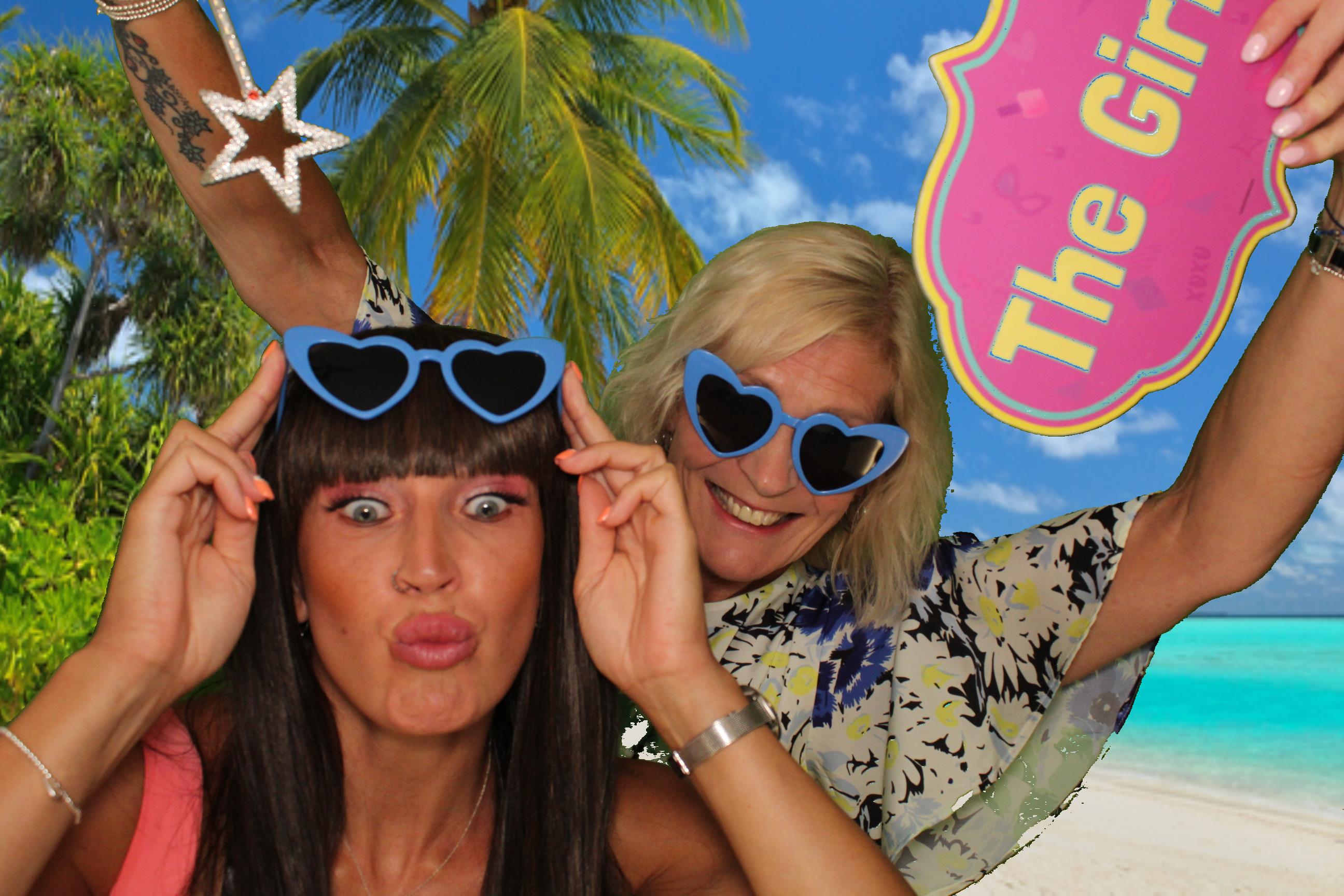 Danny & Laura's Wedding | View more photos from the event at gallery.omegaphotobooths.co.uk/u/Omega-Photobooths/Danny-Lauras-Wedding