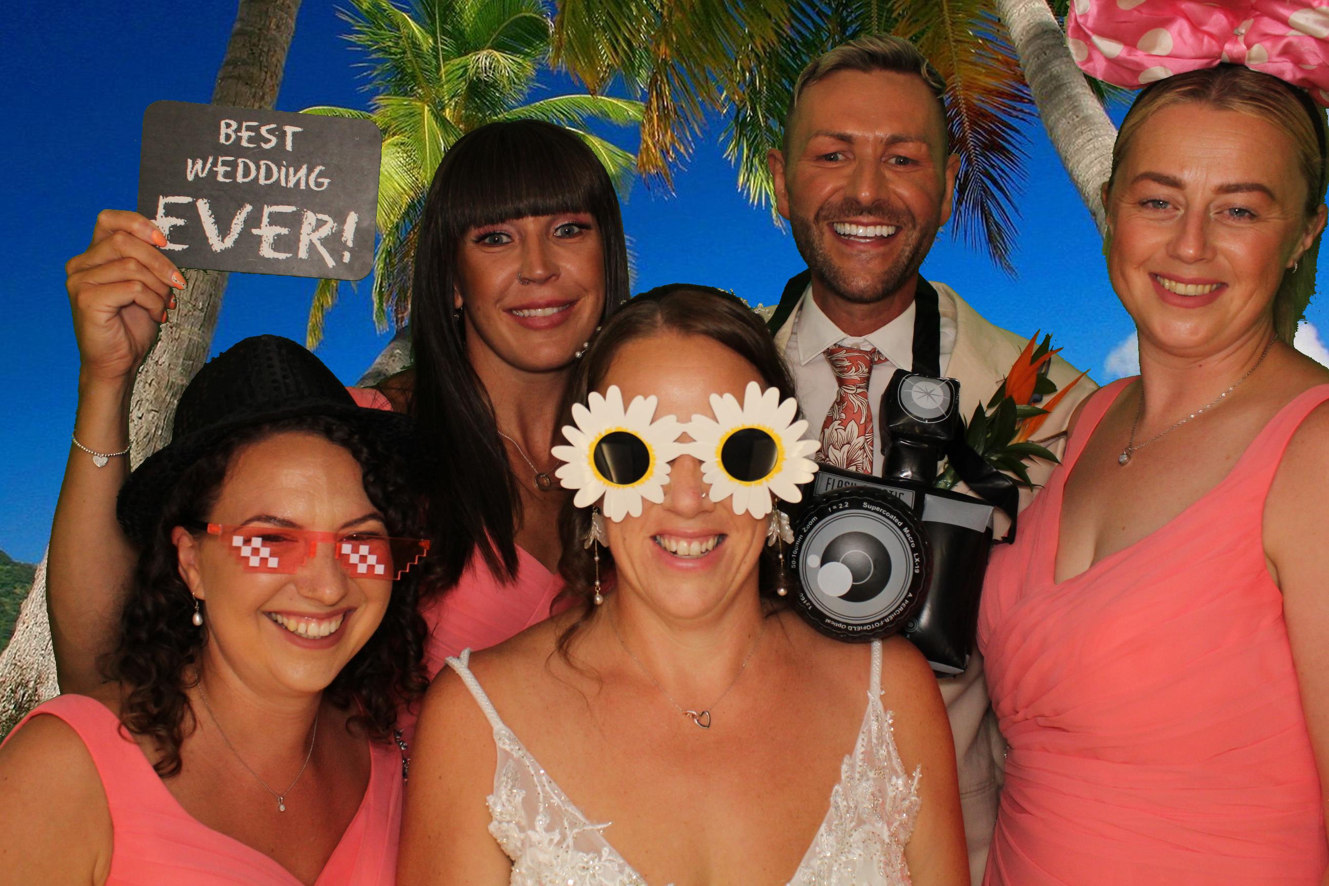 Danny & Laura's Wedding | View more photos from the event at gallery.omegaphotobooths.co.uk/u/Omega-Photobooths/Danny-Lauras-Wedding