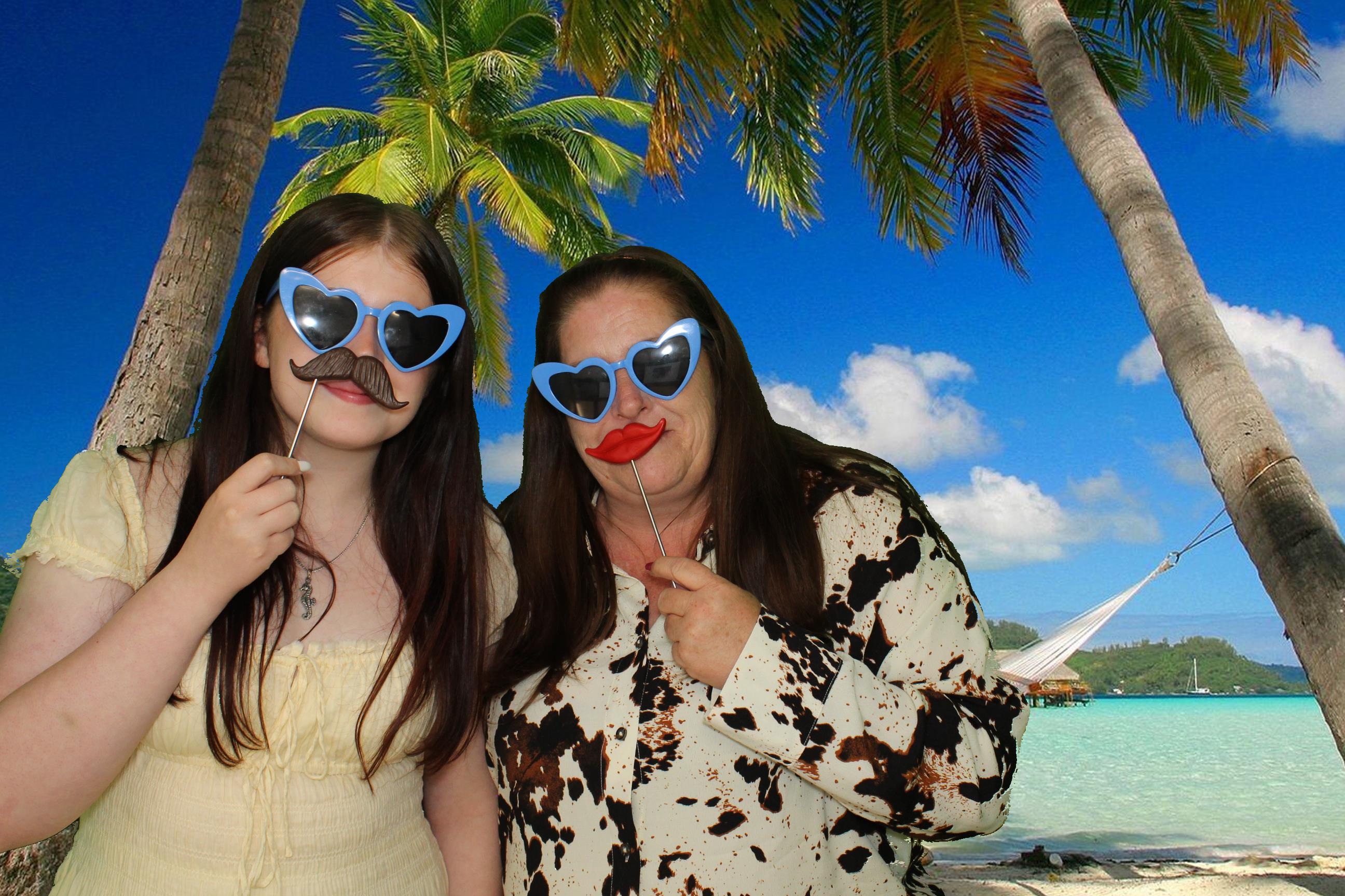 Mega & Charlie | View more photos from the event at gallery.omegaphotobooths.co.uk/u/Omega-Photobooths/Mega-Charlie