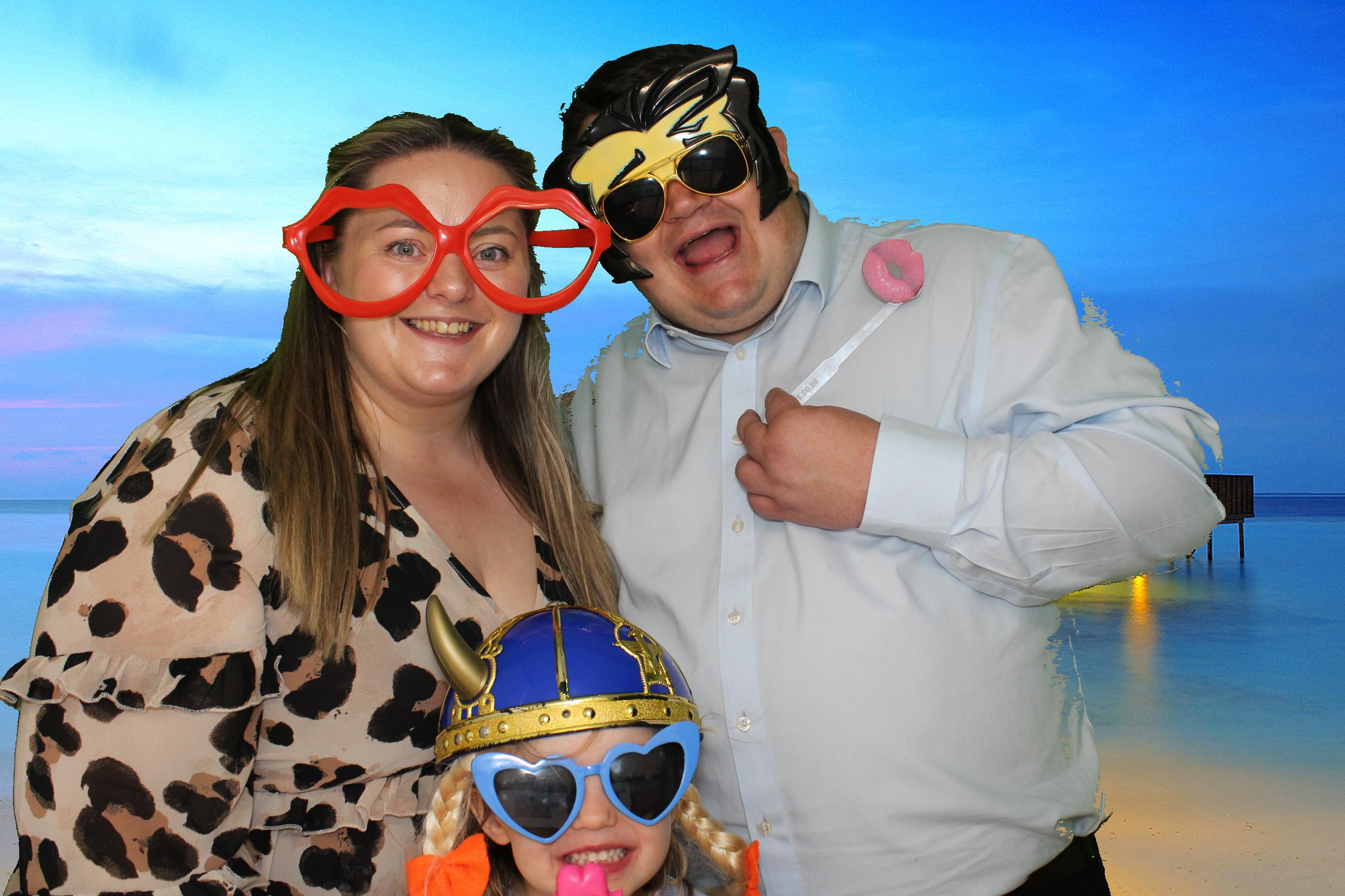 Mega & Charlie | View more photos from the event at gallery.omegaphotobooths.co.uk/u/Omega-Photobooths/Mega-Charlie