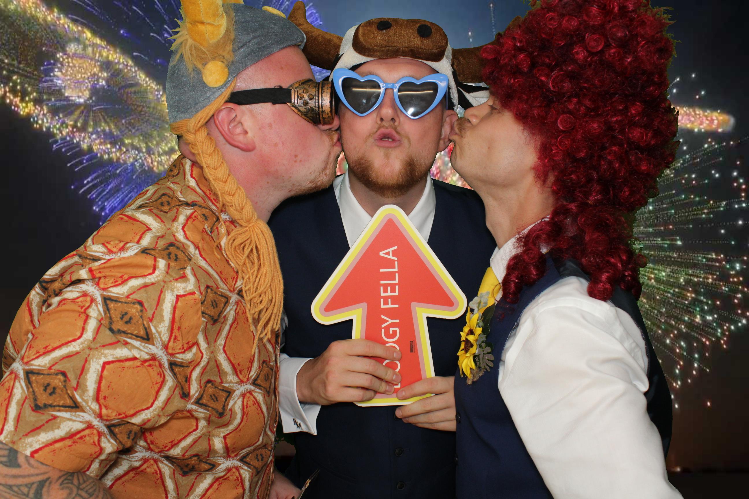 Mega & Charlie | View more photos from the event at gallery.omegaphotobooths.co.uk/u/Omega-Photobooths/Mega-Charlie