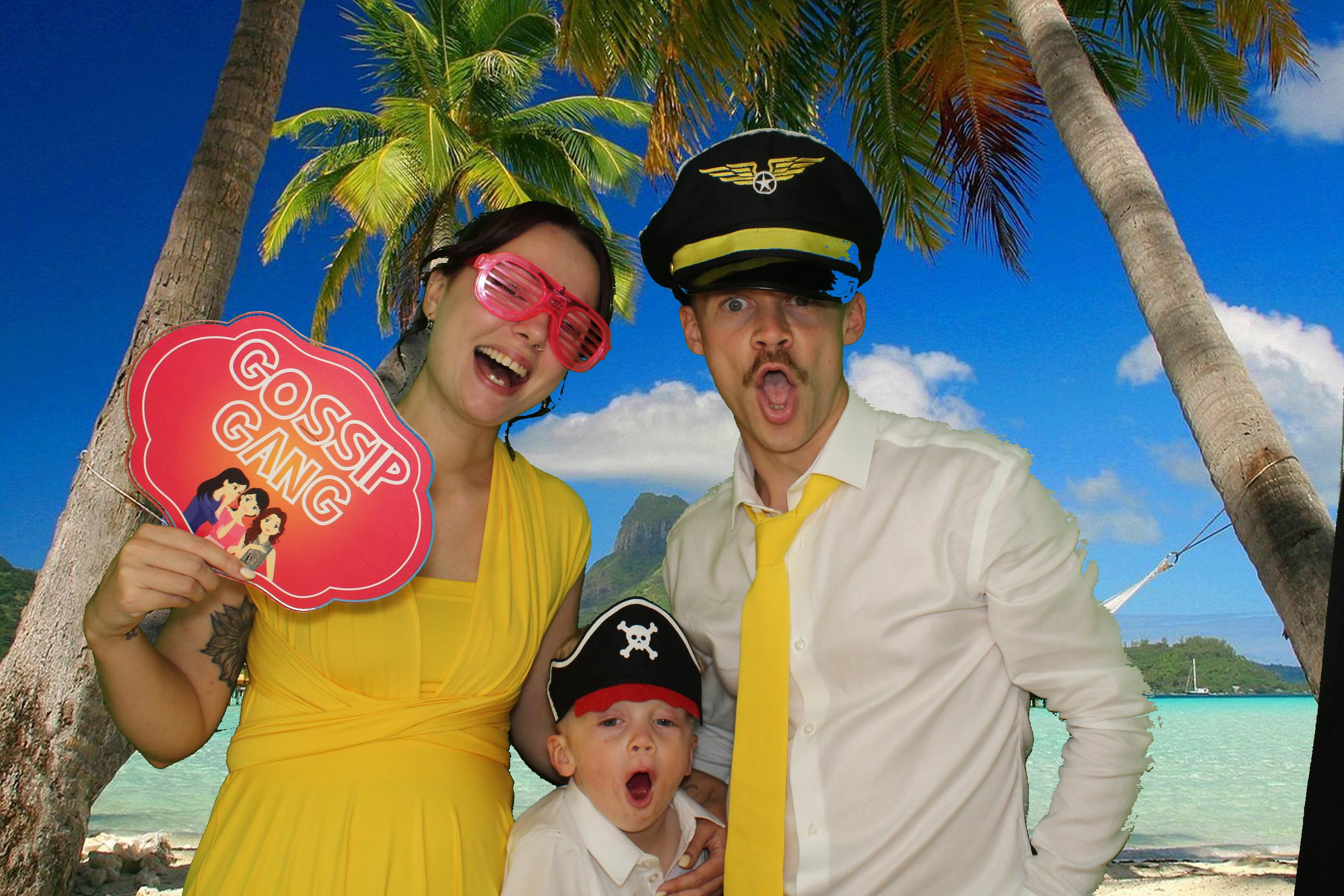 Mega & Charlie | View more photos from the event at gallery.omegaphotobooths.co.uk/u/Omega-Photobooths/Mega-Charlie