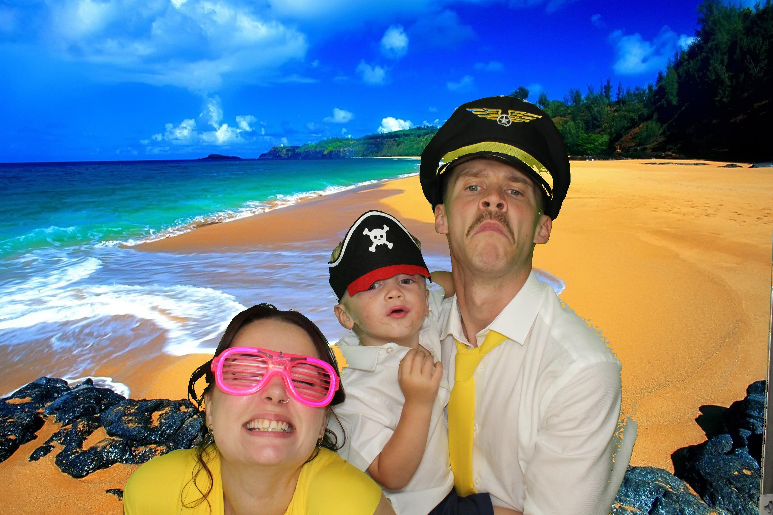 Mega & Charlie | View more photos from the event at gallery.omegaphotobooths.co.uk/u/Omega-Photobooths/Mega-Charlie