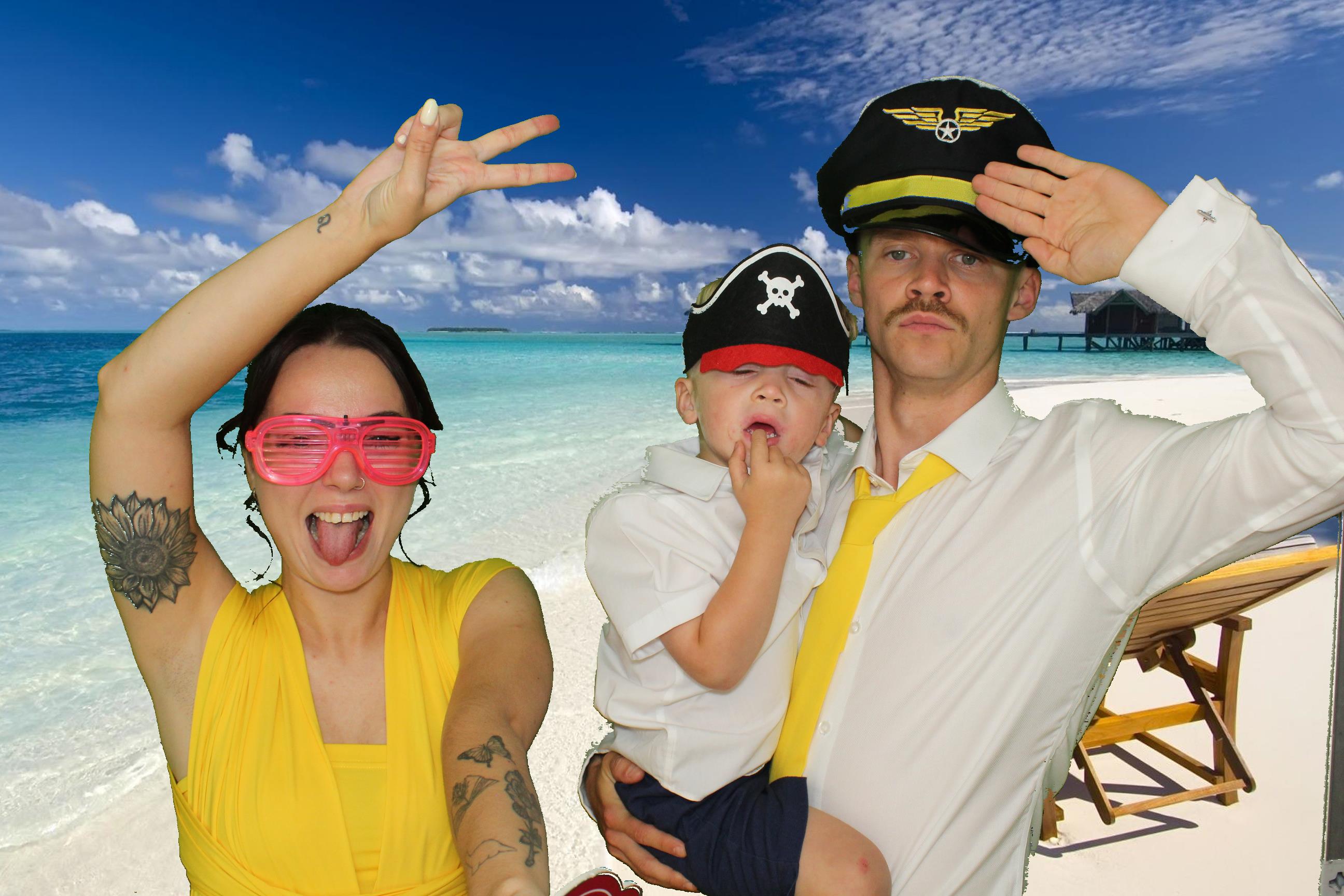 Mega & Charlie | View more photos from the event at gallery.omegaphotobooths.co.uk/u/Omega-Photobooths/Mega-Charlie