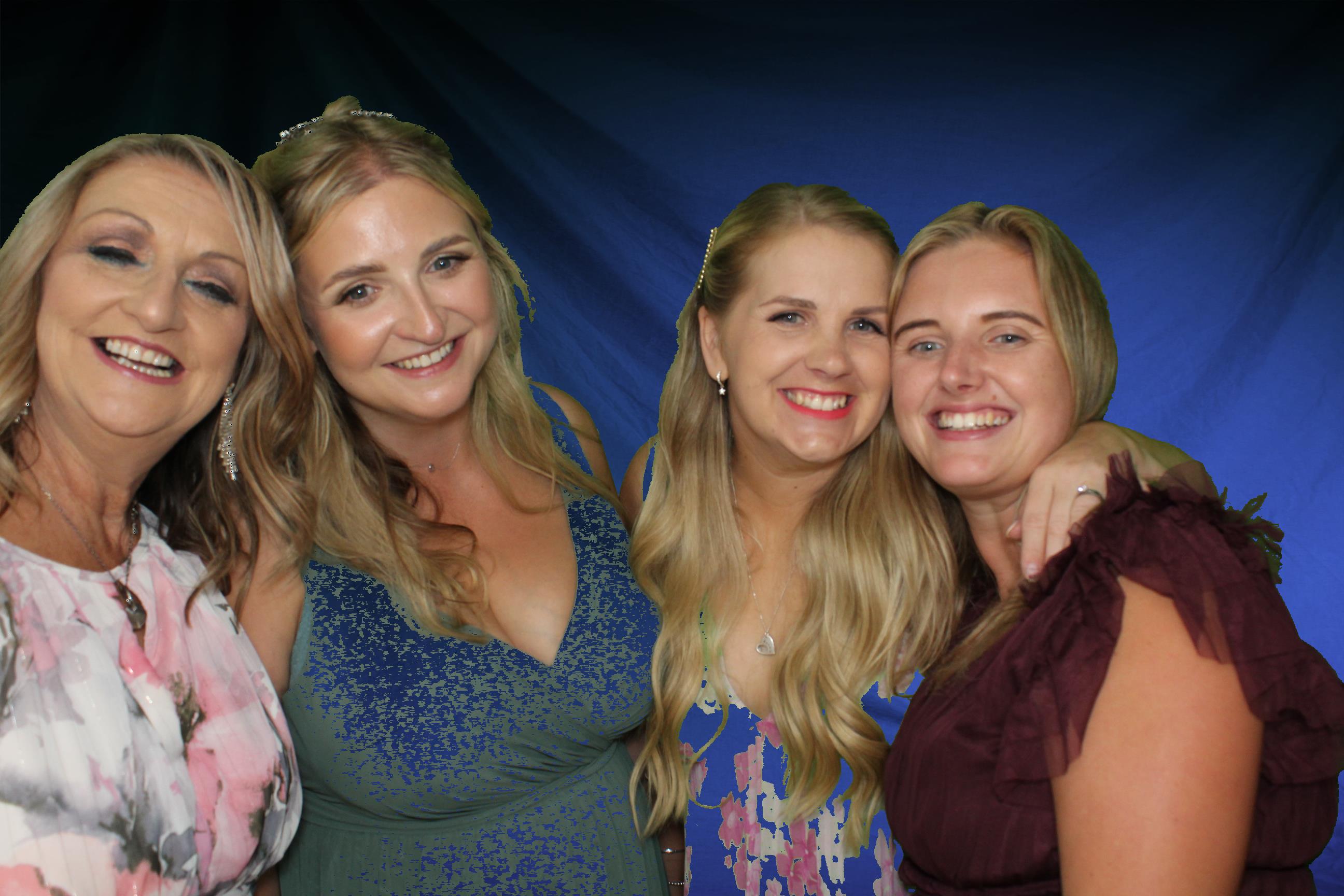 Sam & Ellie | View more photos from the event at gallery.omegaphotobooths.co.uk/u/Omega-Photobooths/Sam-Ellie