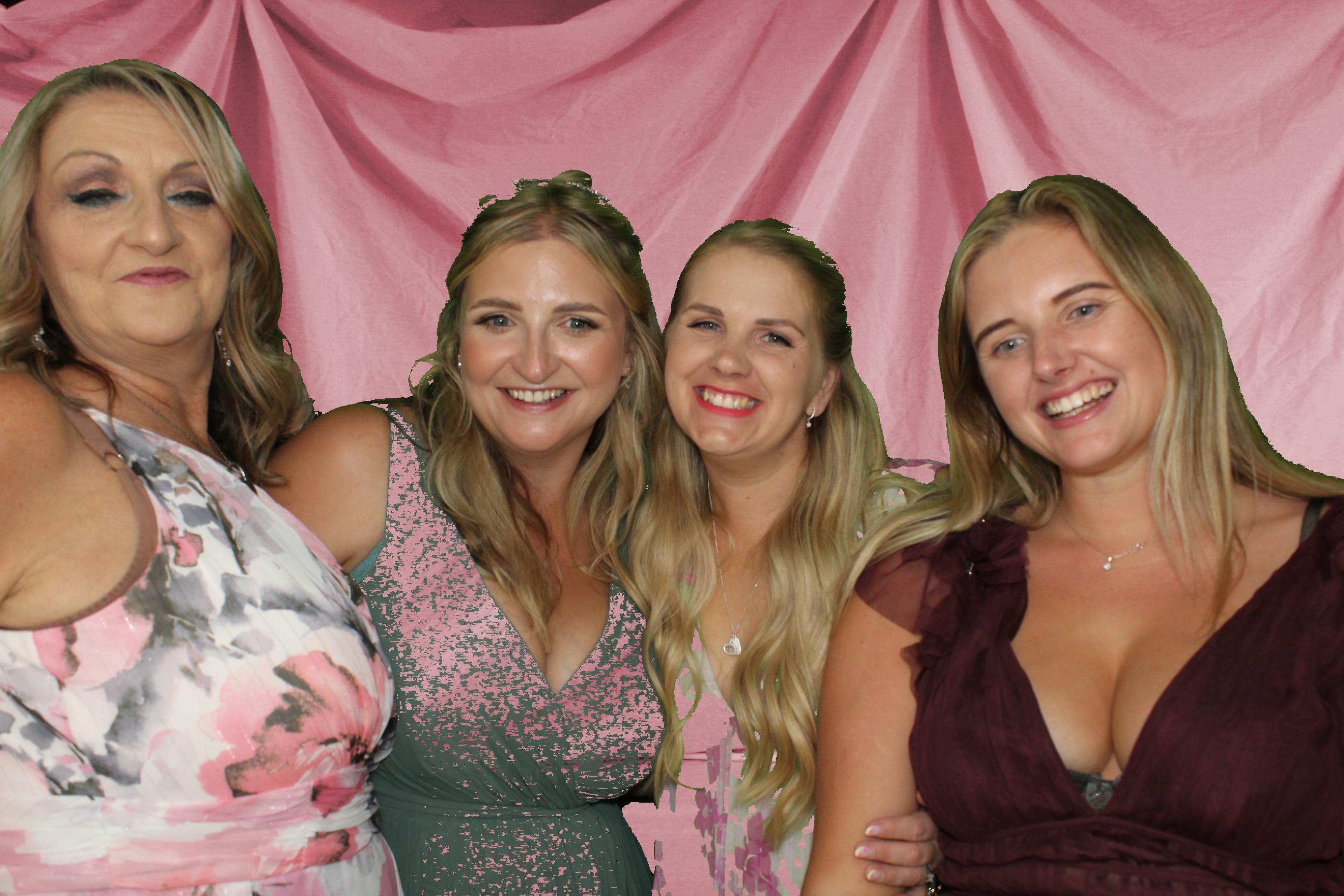Sam & Ellie | View more photos from the event at gallery.omegaphotobooths.co.uk/u/Omega-Photobooths/Sam-Ellie