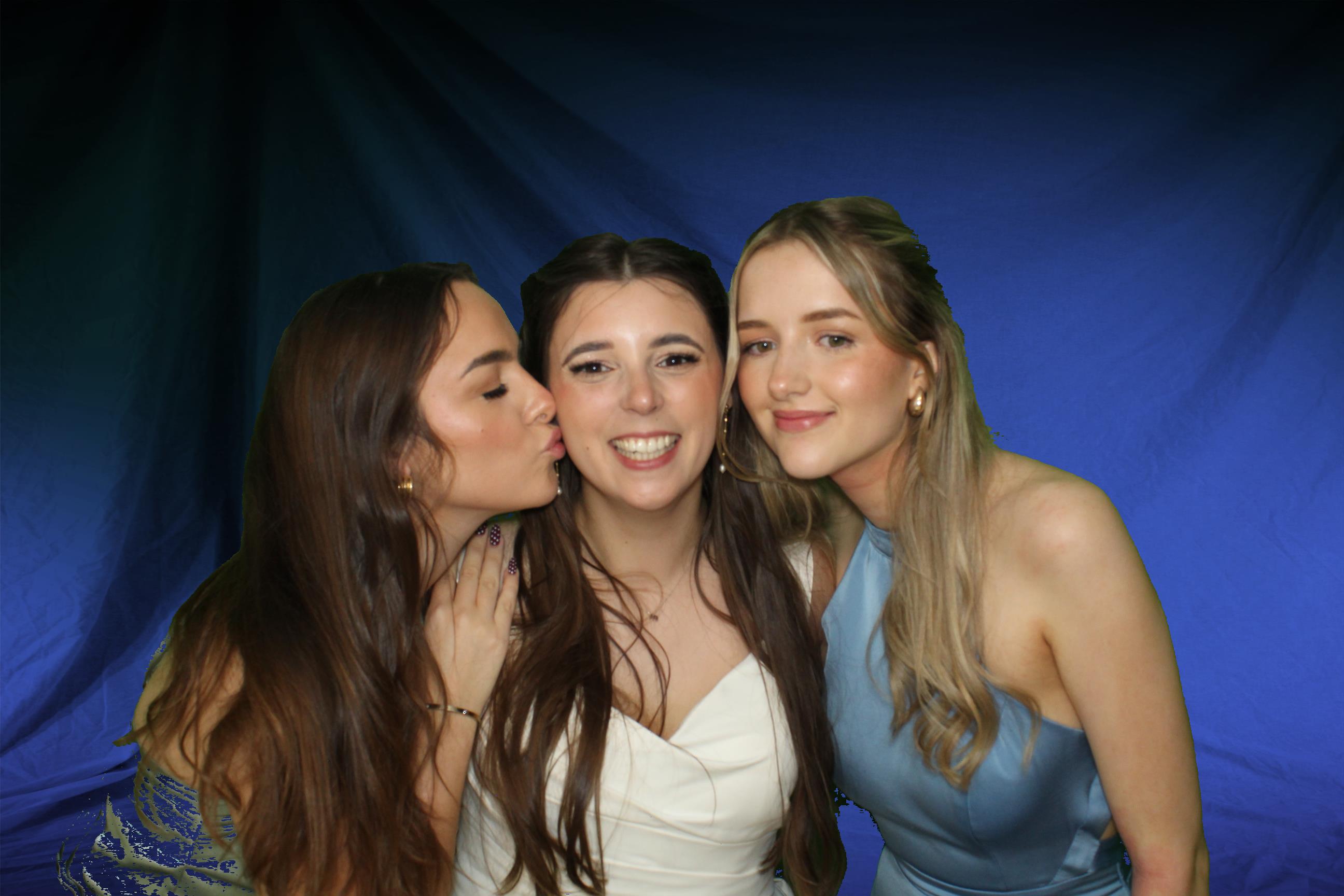 Sam & Ellie | View more photos from the event at gallery.omegaphotobooths.co.uk/u/Omega-Photobooths/Sam-Ellie