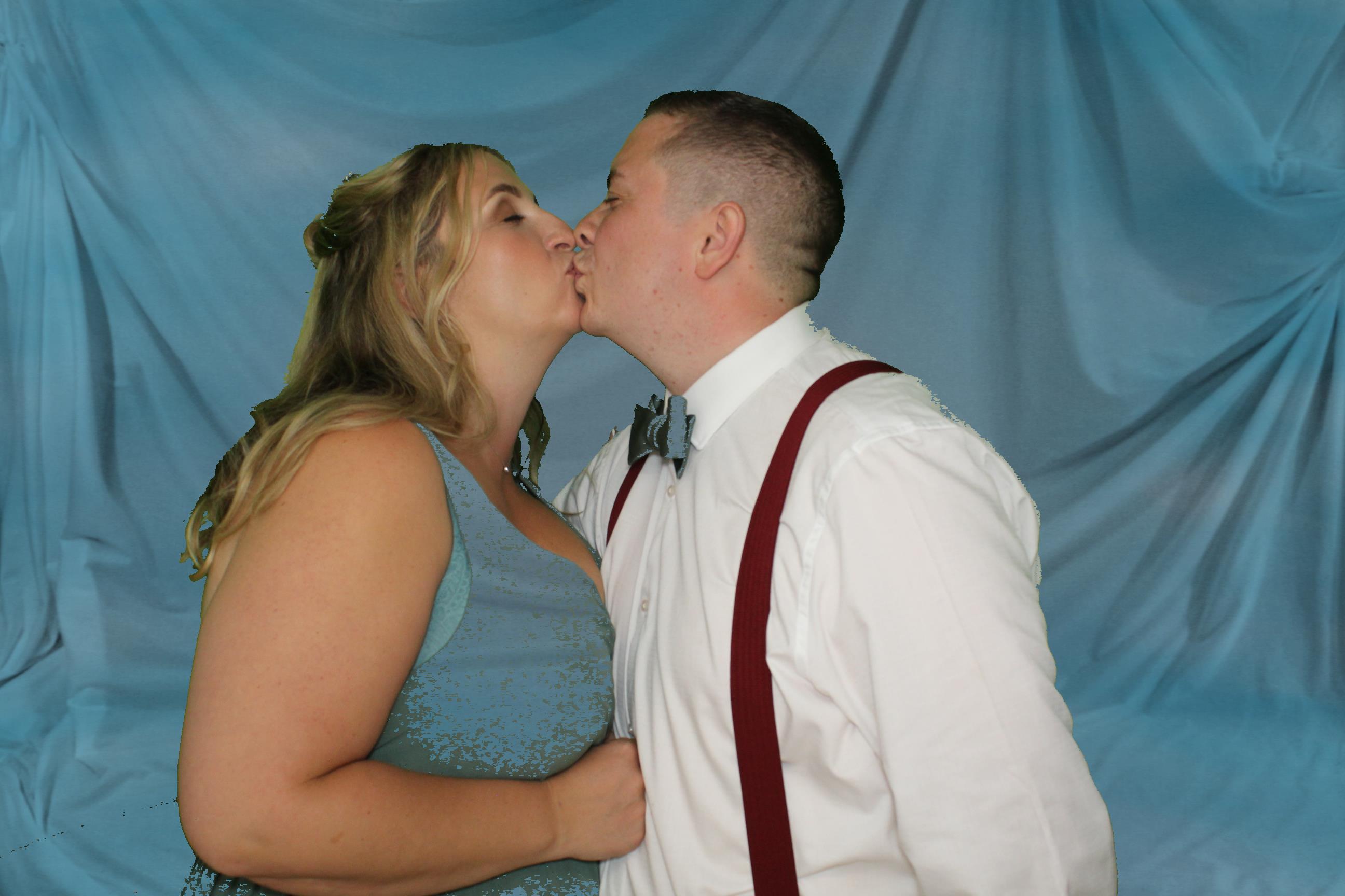 Sam & Ellie | View more photos from the event at gallery.omegaphotobooths.co.uk/u/Omega-Photobooths/Sam-Ellie