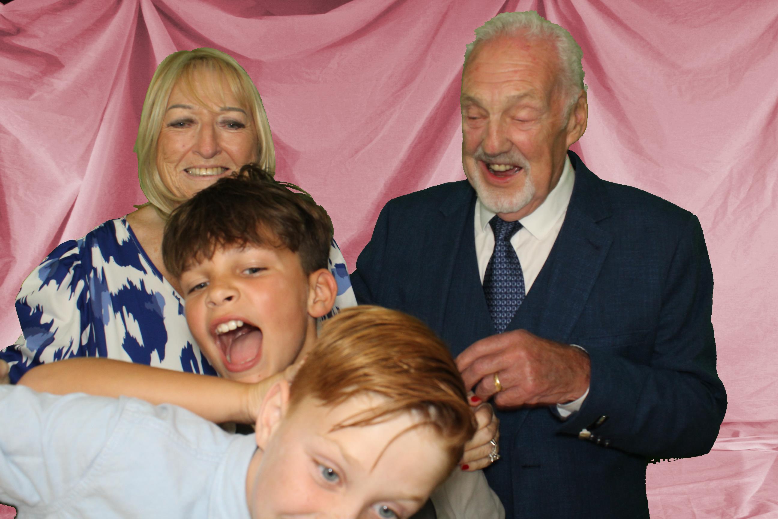 Sam & Ellie | View more photos from the event at gallery.omegaphotobooths.co.uk/u/Omega-Photobooths/Sam-Ellie