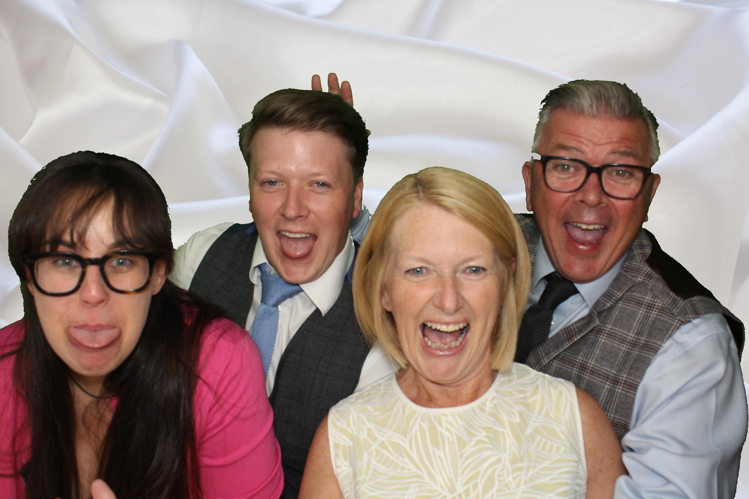 Sam & Ellie | View more photos from the event at gallery.omegaphotobooths.co.uk/u/Omega-Photobooths/Sam-Ellie