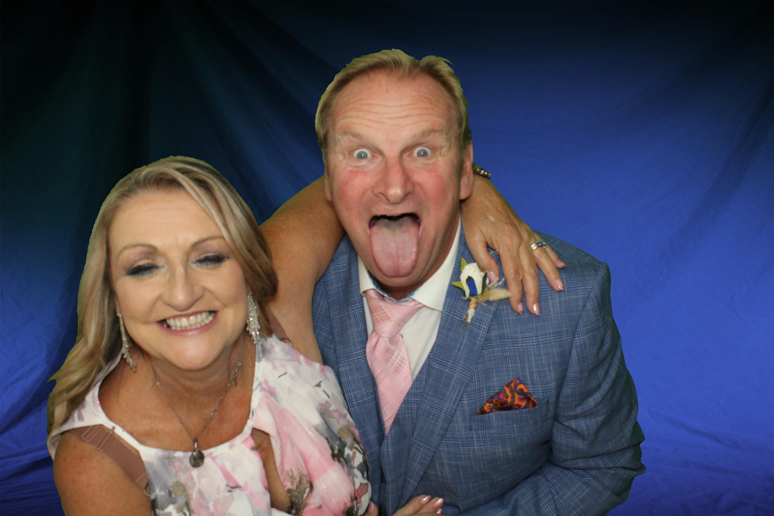 Sam & Ellie | View more photos from the event at gallery.omegaphotobooths.co.uk/u/Omega-Photobooths/Sam-Ellie