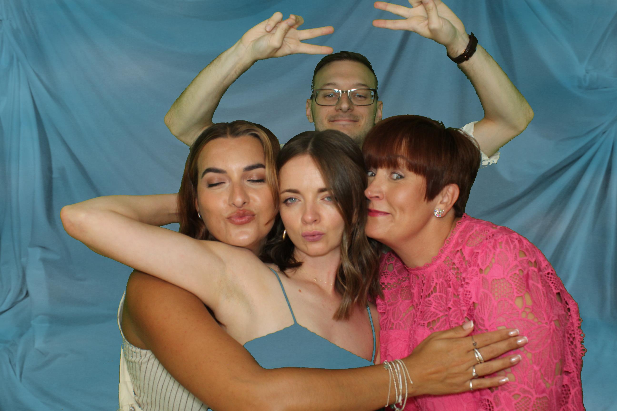 Sam & Ellie | View more photos from the event at gallery.omegaphotobooths.co.uk/u/Omega-Photobooths/Sam-Ellie