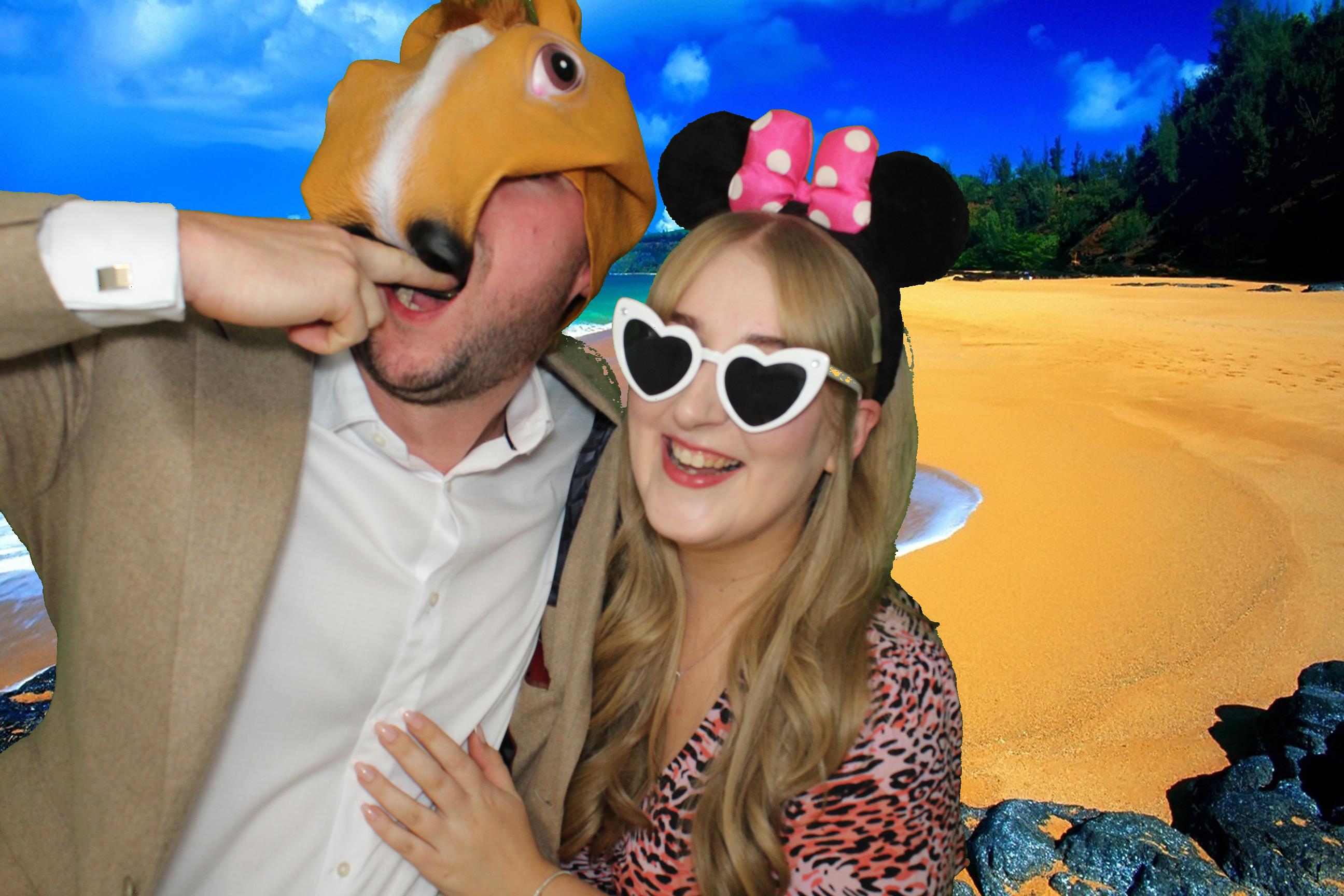 Sam & Ellie | View more photos from the event at gallery.omegaphotobooths.co.uk/u/Omega-Photobooths/Sam-Ellie