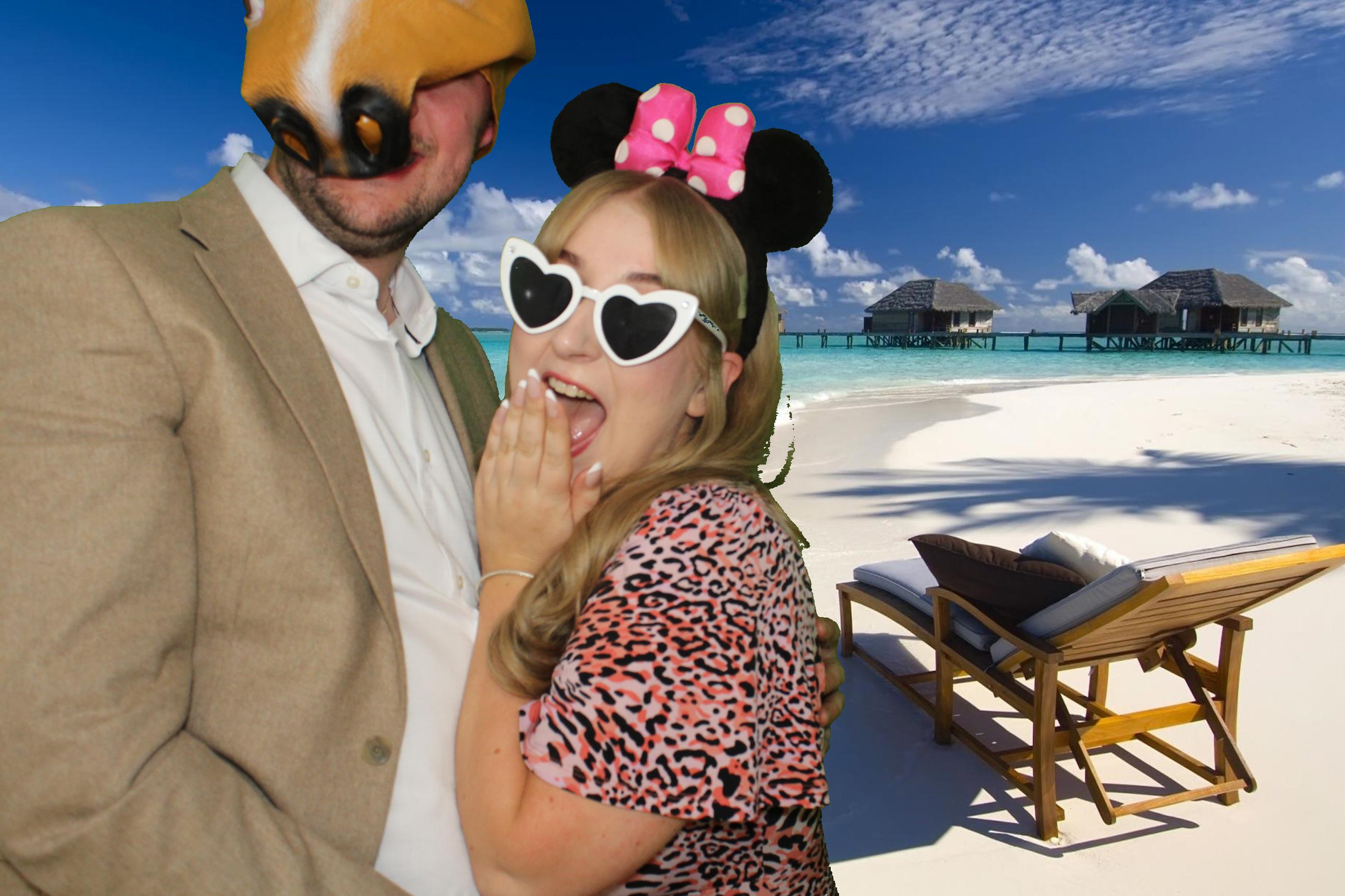Sam & Ellie | View more photos from the event at gallery.omegaphotobooths.co.uk/u/Omega-Photobooths/Sam-Ellie