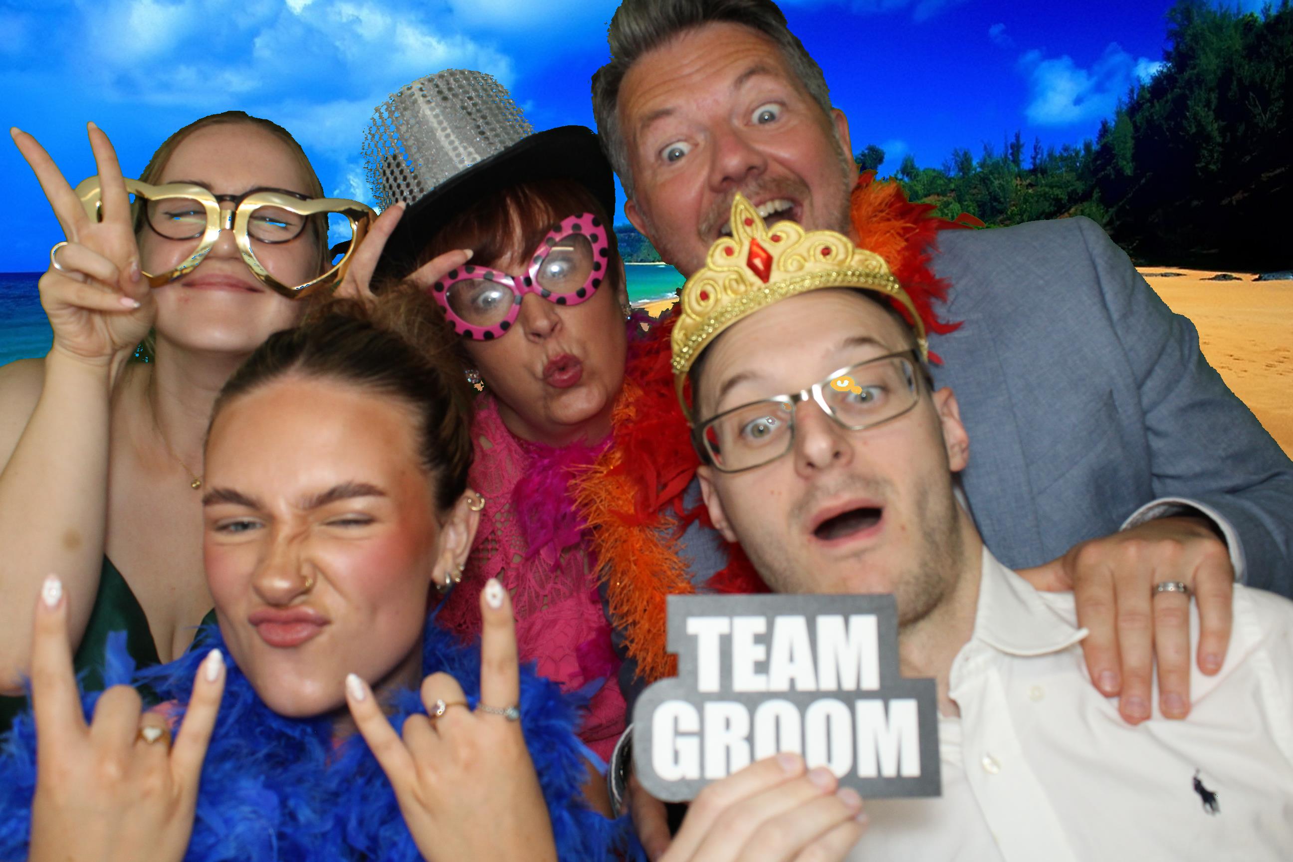 Sam & Ellie | View more photos from the event at gallery.omegaphotobooths.co.uk/u/Omega-Photobooths/Sam-Ellie