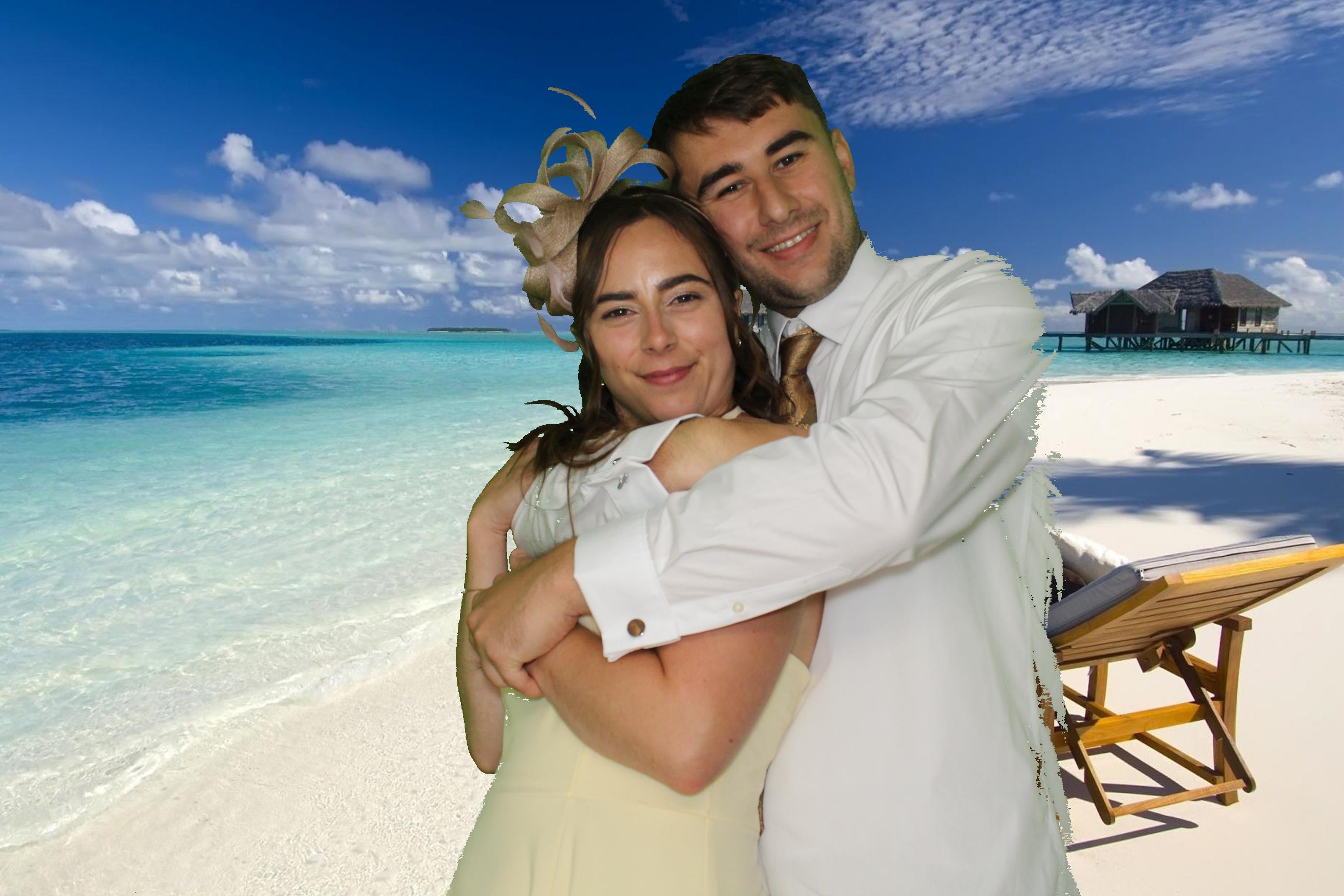 Sam & Ellie | View more photos from the event at gallery.omegaphotobooths.co.uk/u/Omega-Photobooths/Sam-Ellie