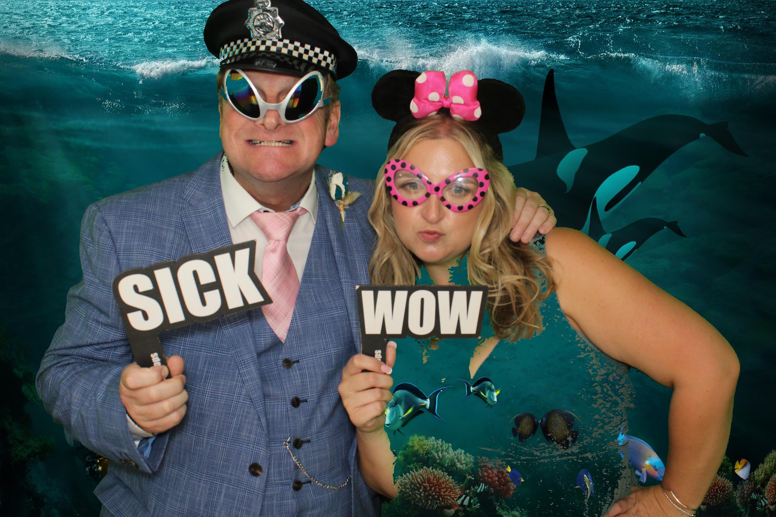 Sam & Ellie | View more photos from the event at gallery.omegaphotobooths.co.uk/u/Omega-Photobooths/Sam-Ellie