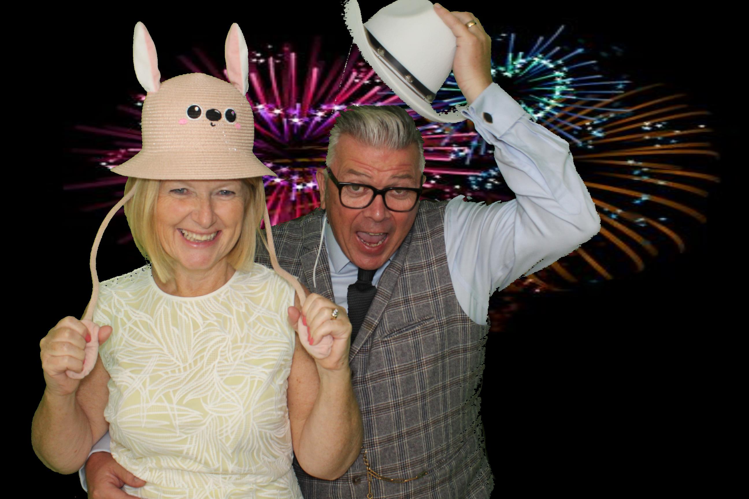 Sam & Ellie | View more photos from the event at gallery.omegaphotobooths.co.uk/u/Omega-Photobooths/Sam-Ellie