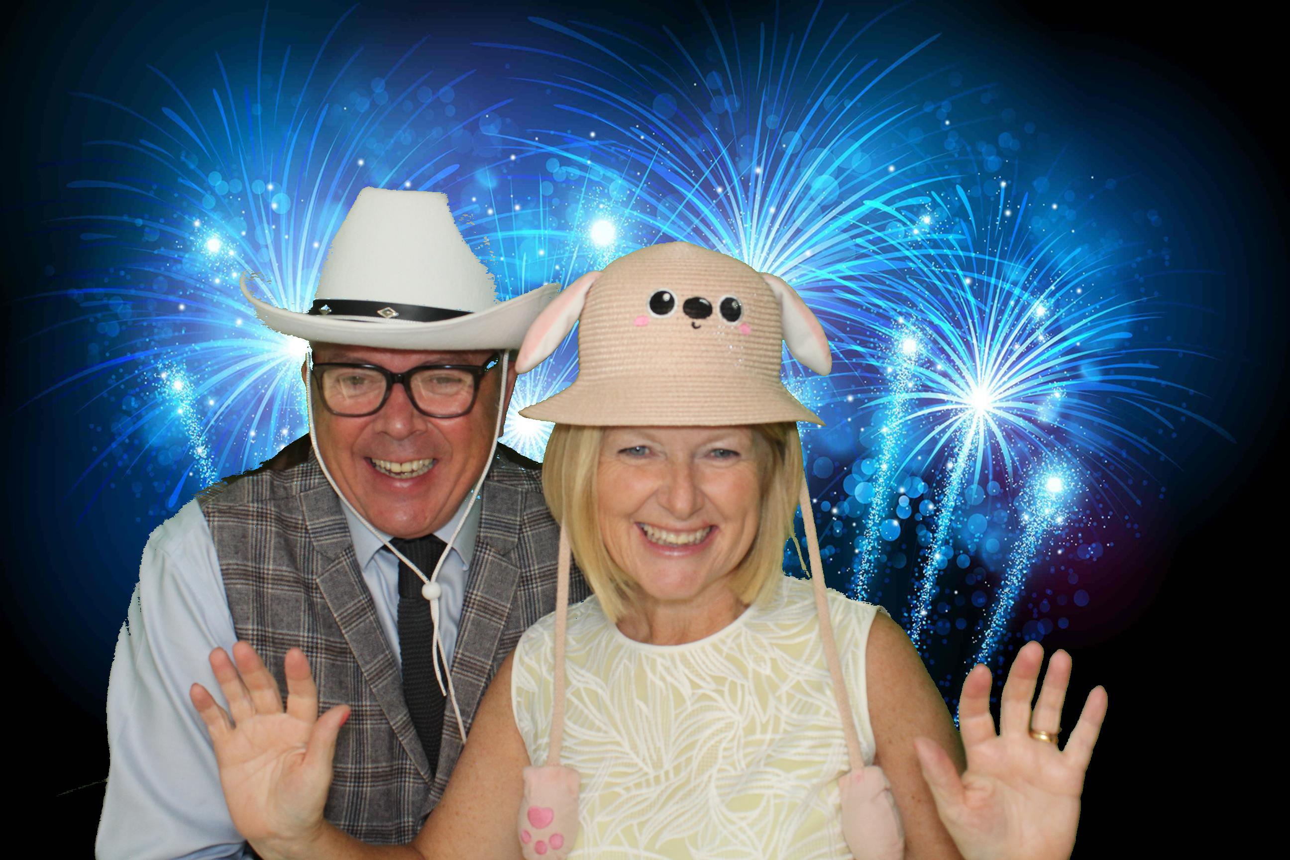 Sam & Ellie | View more photos from the event at gallery.omegaphotobooths.co.uk/u/Omega-Photobooths/Sam-Ellie