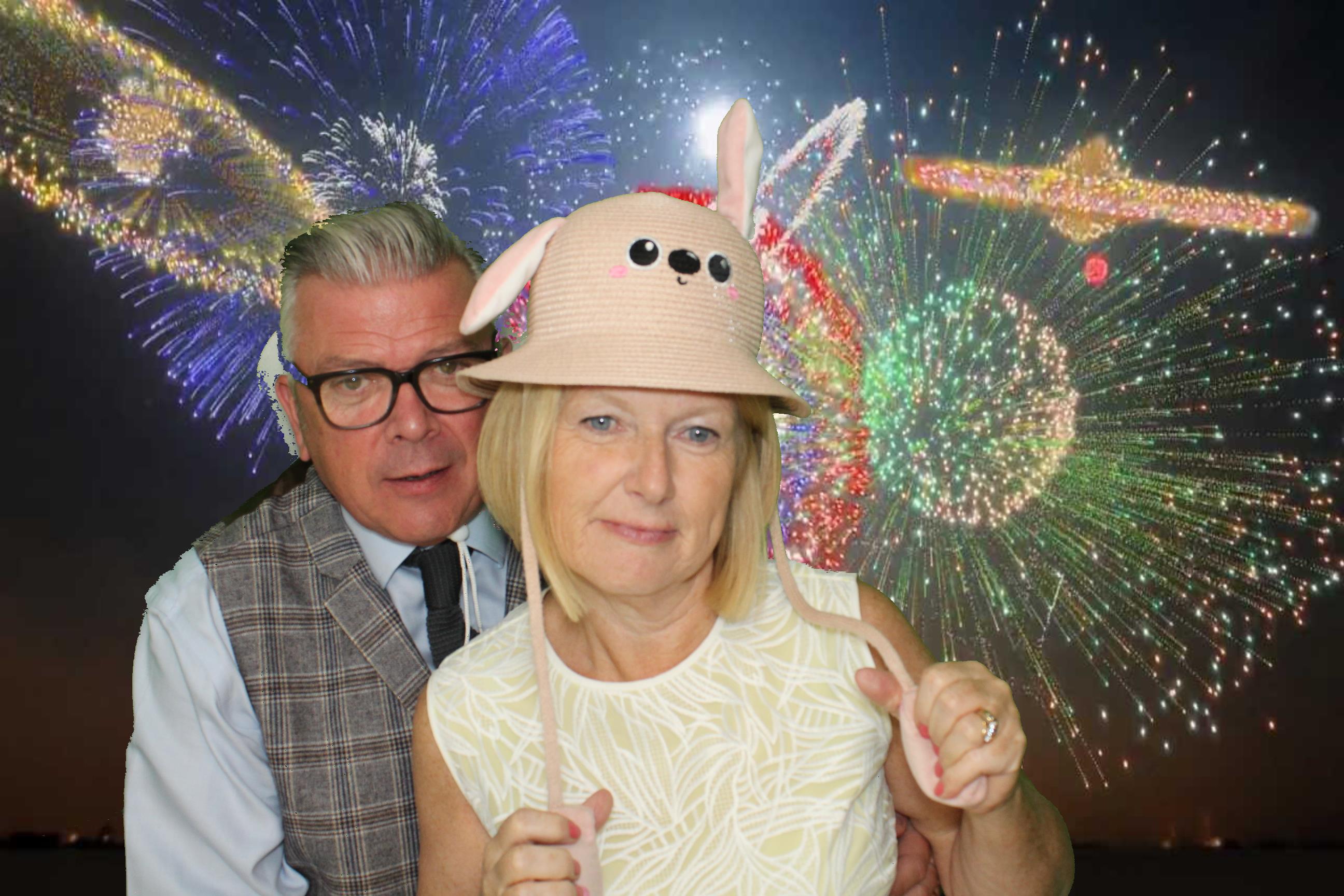 Sam & Ellie | View more photos from the event at gallery.omegaphotobooths.co.uk/u/Omega-Photobooths/Sam-Ellie