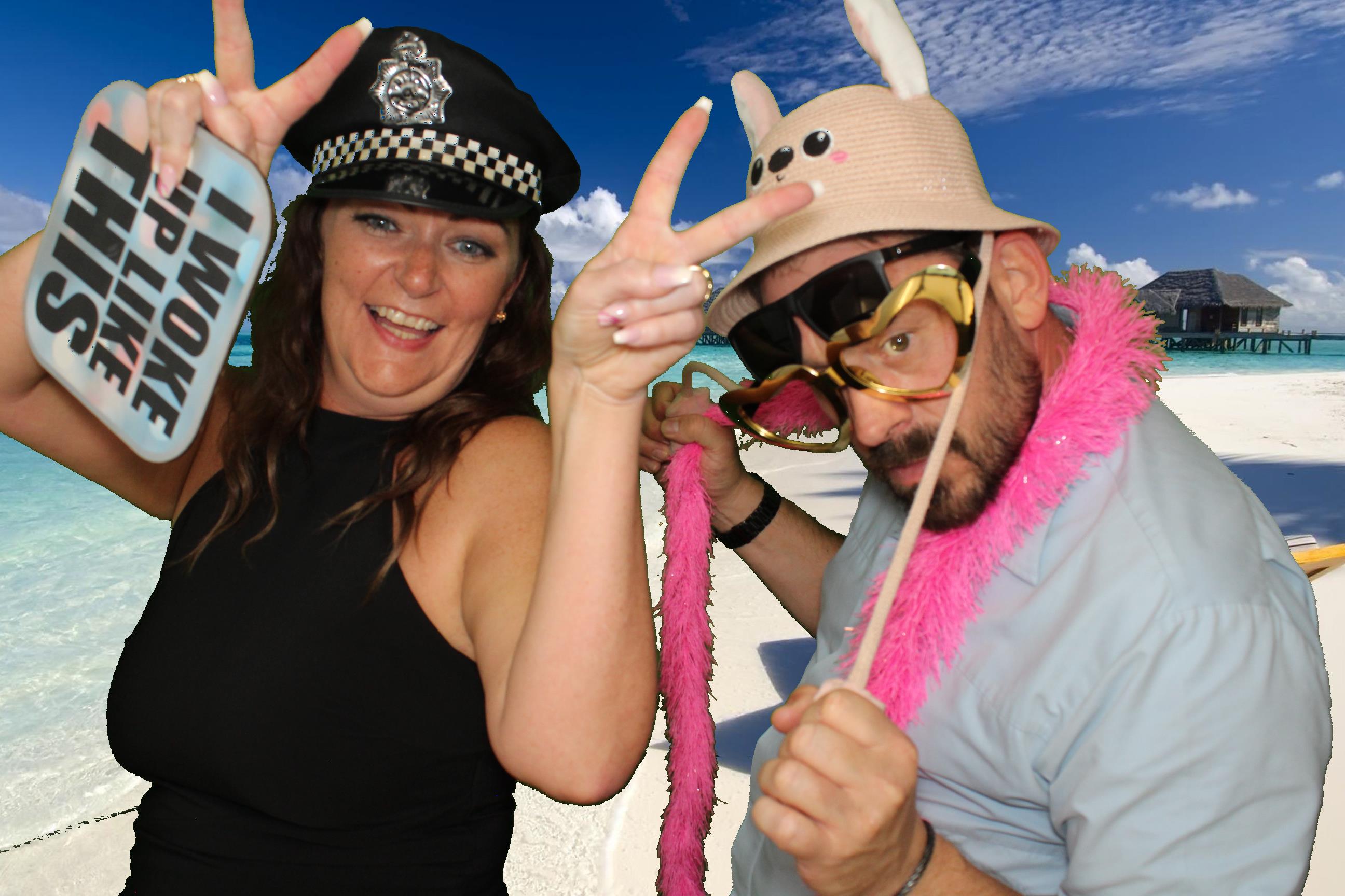 Sam & Ellie | View more photos from the event at gallery.omegaphotobooths.co.uk/u/Omega-Photobooths/Sam-Ellie