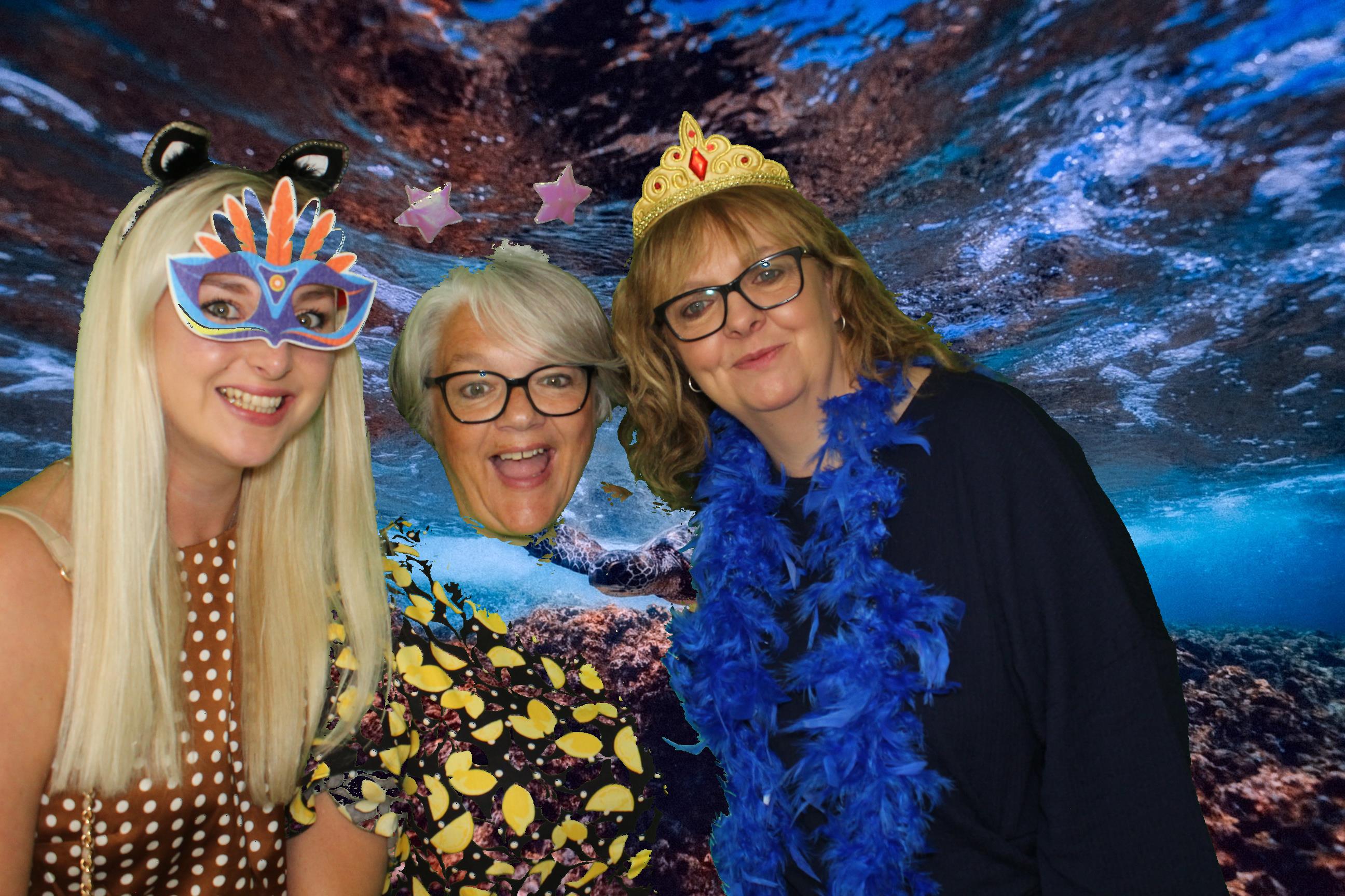 Sam & Ellie | View more photos from the event at gallery.omegaphotobooths.co.uk/u/Omega-Photobooths/Sam-Ellie