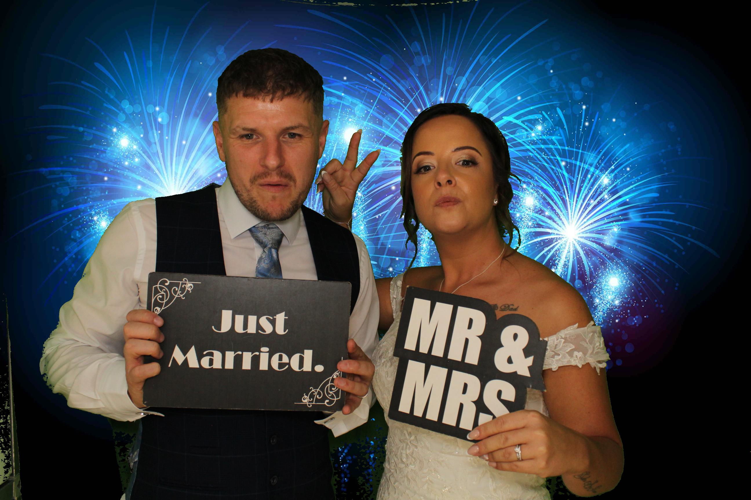 Sarah & James Wedding | View more photos from the event at gallery.omegaphotobooths.co.uk/u/Omega-Photobooths/Sarah-James-Wedding