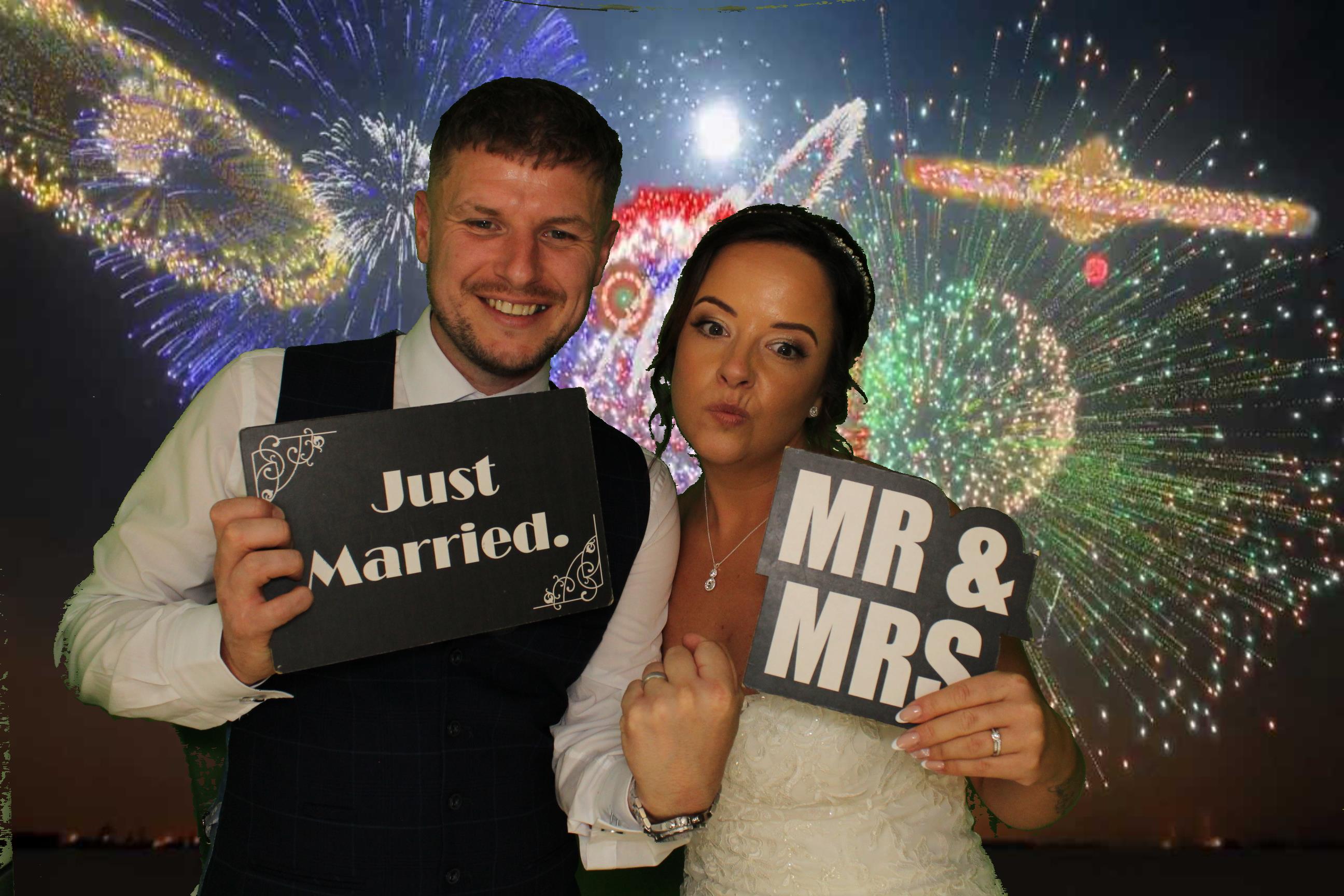 Sarah & James Wedding | View more photos from the event at gallery.omegaphotobooths.co.uk/u/Omega-Photobooths/Sarah-James-Wedding