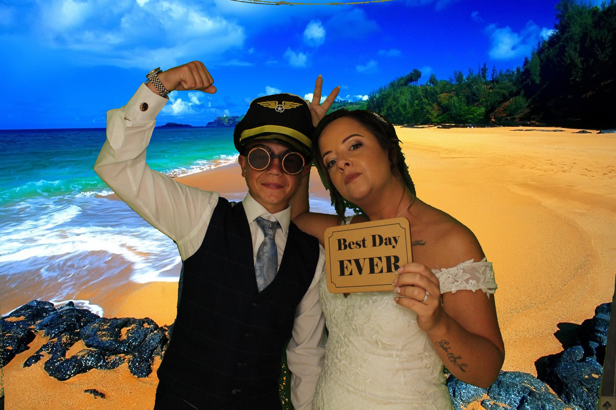 Sarah & James Wedding | View more photos from the event at gallery.omegaphotobooths.co.uk/u/Omega-Photobooths/Sarah-James-Wedding
