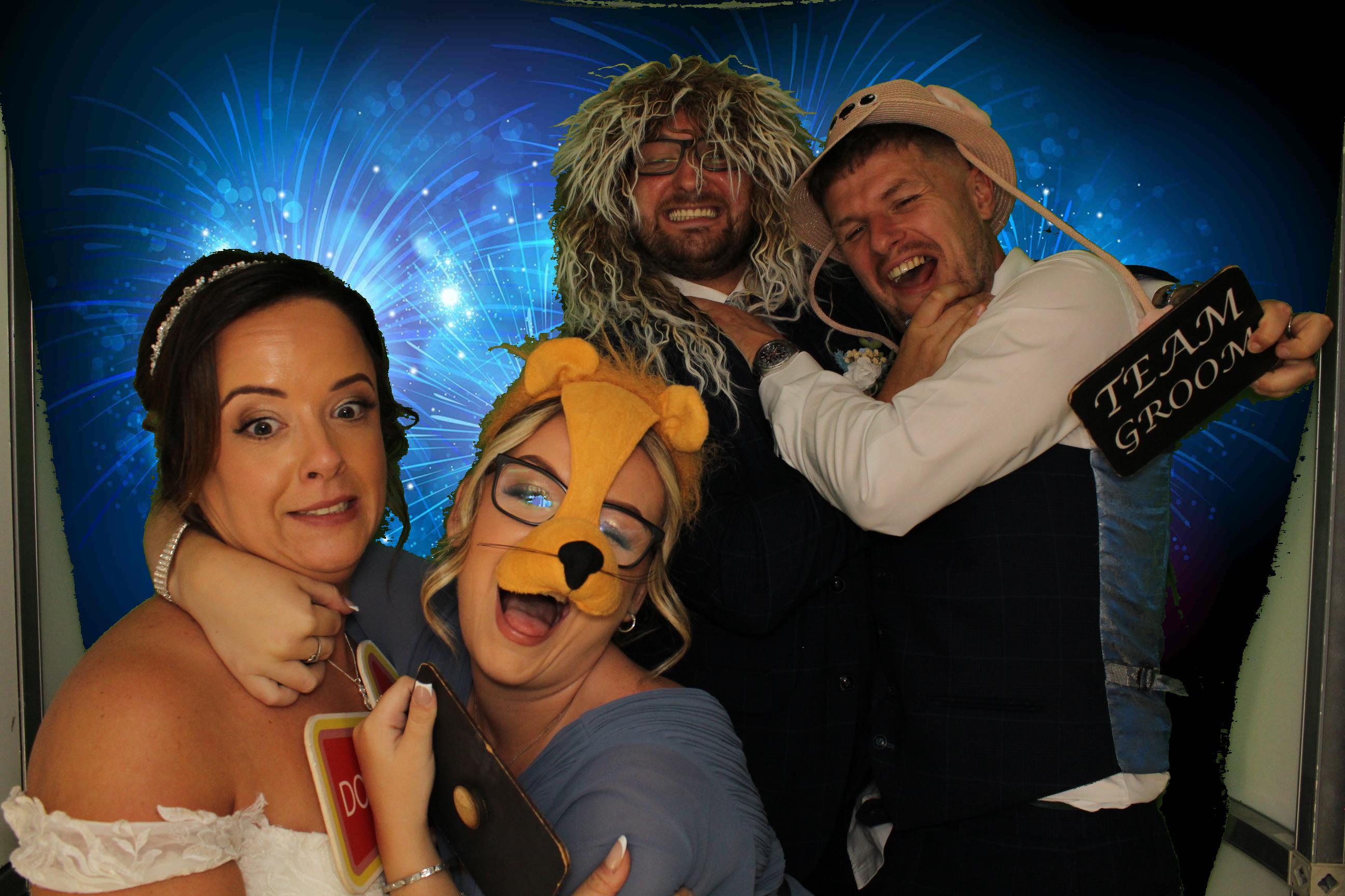 Sarah & James Wedding | View more photos from the event at gallery.omegaphotobooths.co.uk/u/Omega-Photobooths/Sarah-James-Wedding
