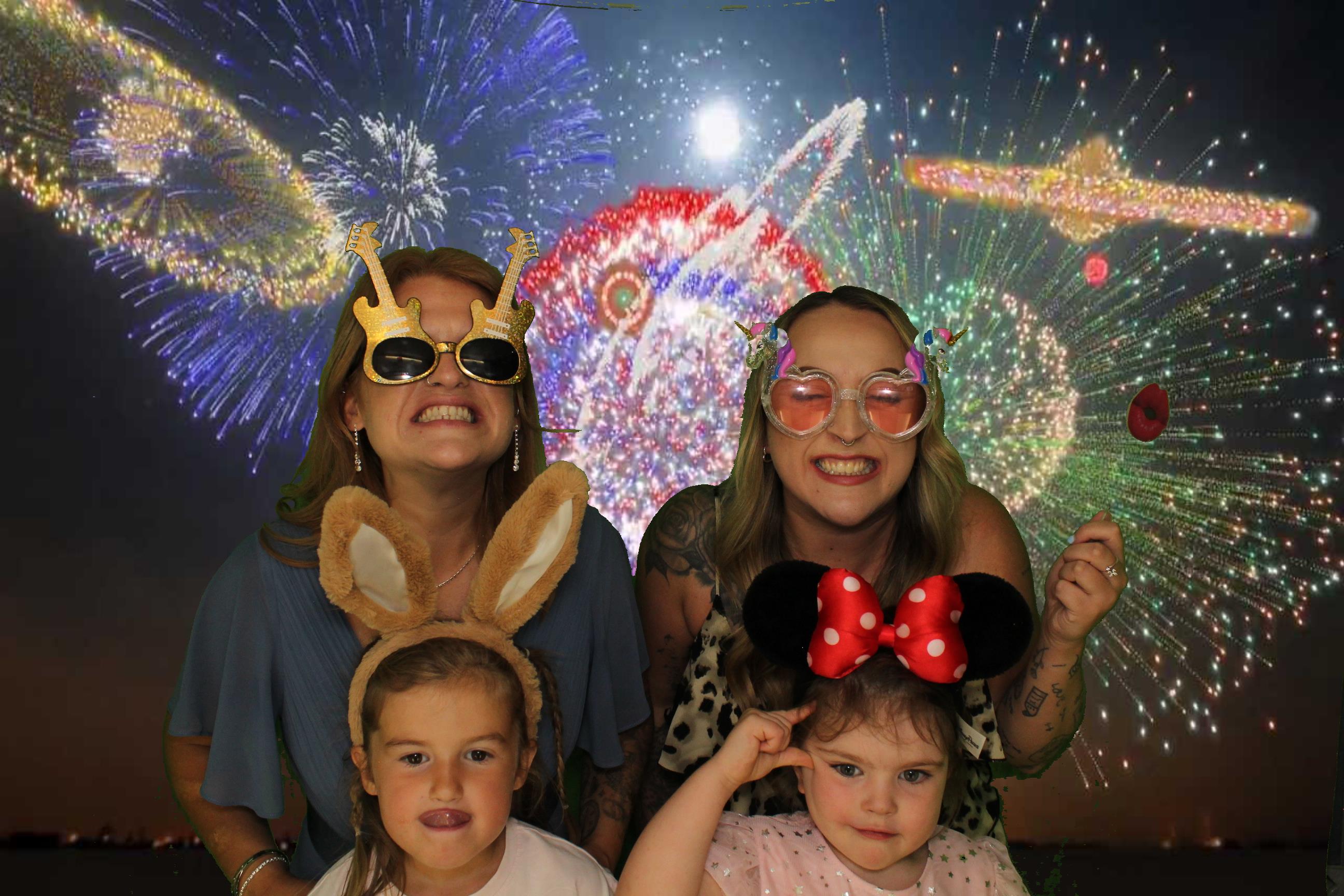 Sarah & James Wedding | View more photos from the event at gallery.omegaphotobooths.co.uk/u/Omega-Photobooths/Sarah-James-Wedding