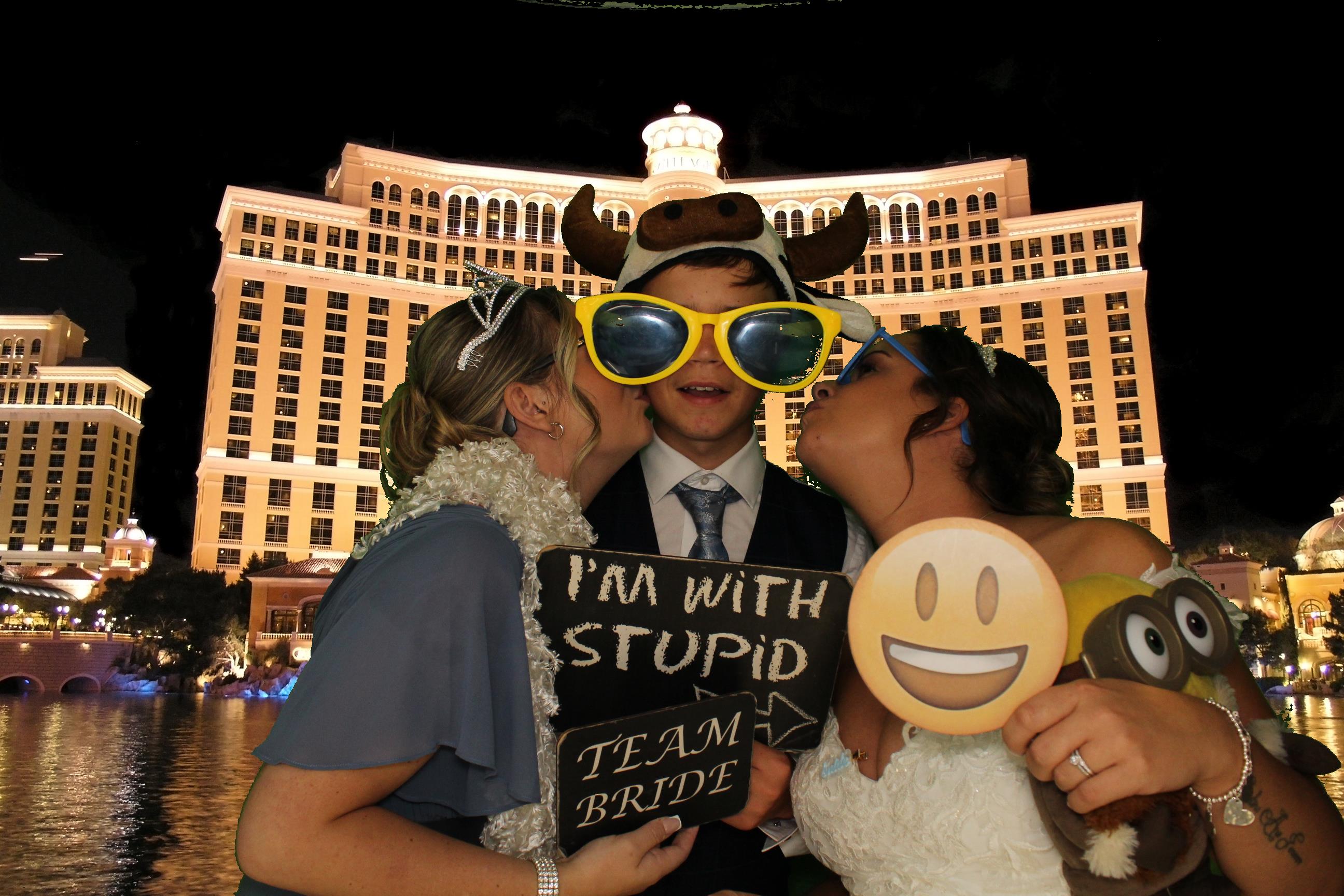 Sarah & James Wedding | View more photos from the event at gallery.omegaphotobooths.co.uk/u/Omega-Photobooths/Sarah-James-Wedding