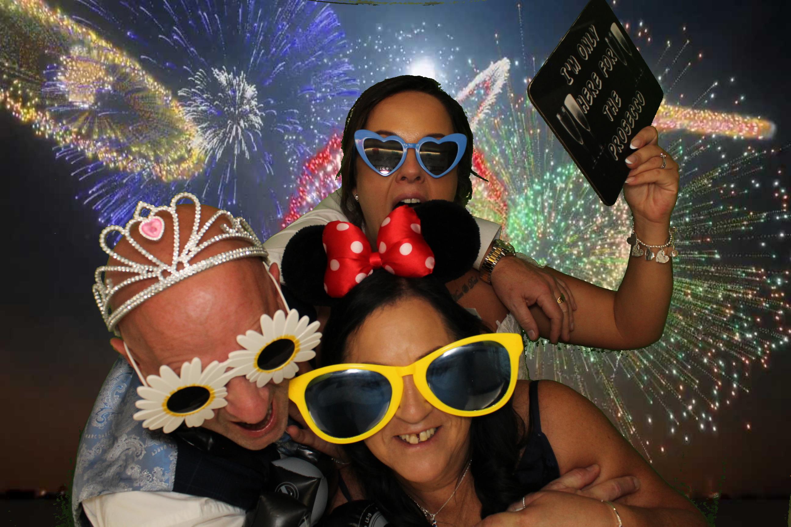 Sarah & James Wedding | View more photos from the event at gallery.omegaphotobooths.co.uk/u/Omega-Photobooths/Sarah-James-Wedding