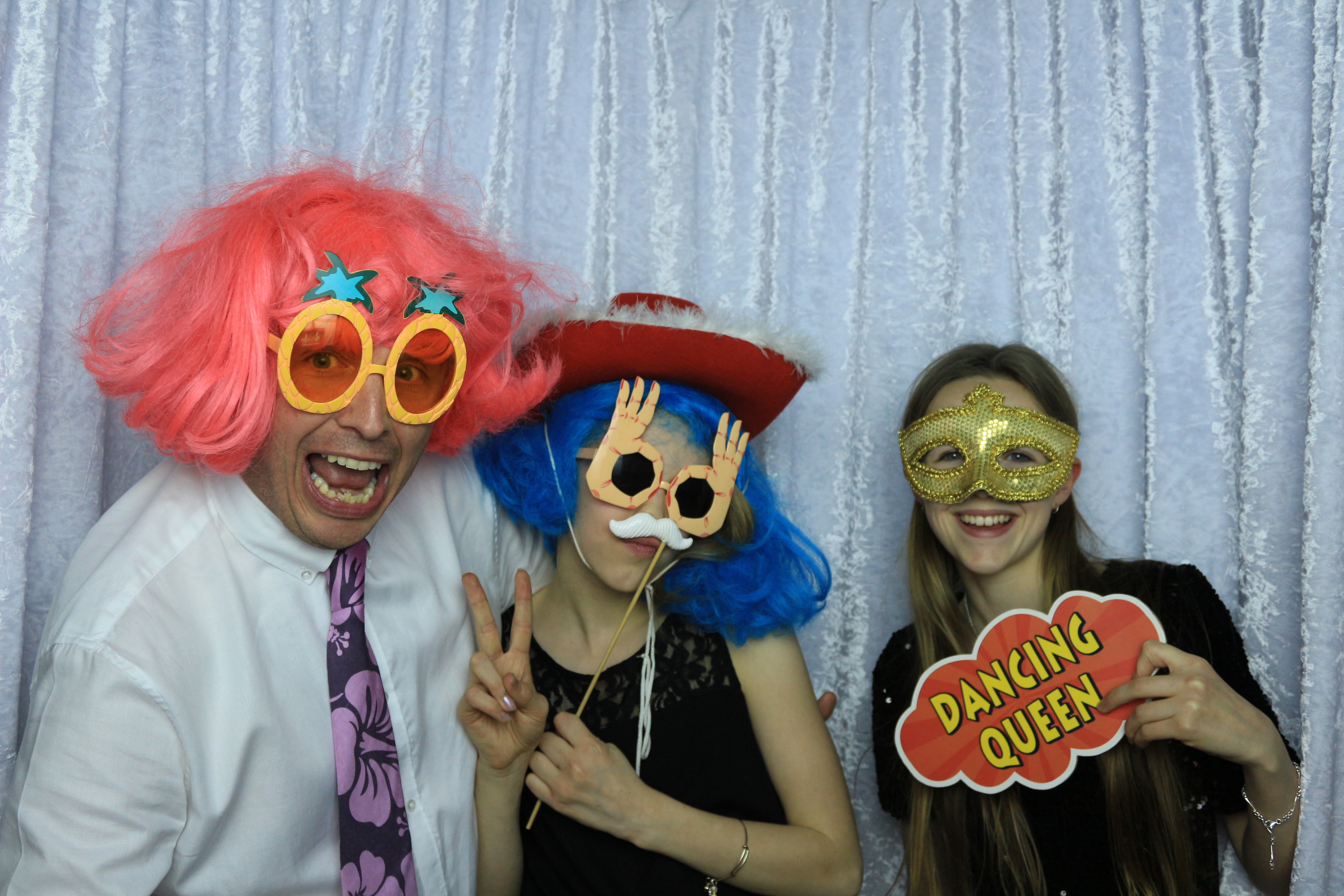 Grant & Emma's Wedding - Images | View more photos from the event at gallery.partydelightsphotobooth.co.uk/u/PartyDelightsPhotoBooth/Grant-Emmas-Wedding-Images