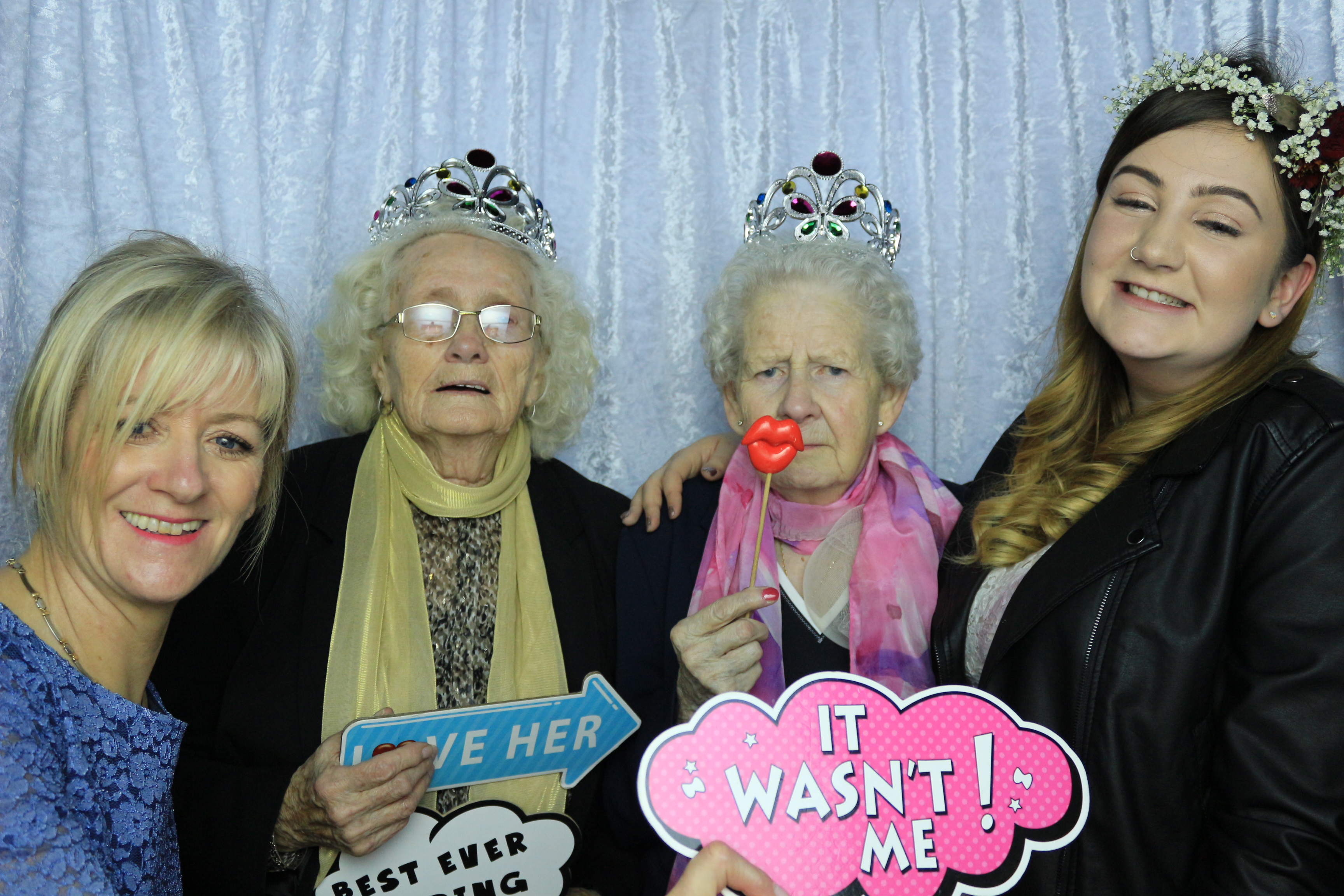 Grant & Emma's Wedding - Images | View more photos from the event at gallery.partydelightsphotobooth.co.uk/u/PartyDelightsPhotoBooth/Grant-Emmas-Wedding-Images