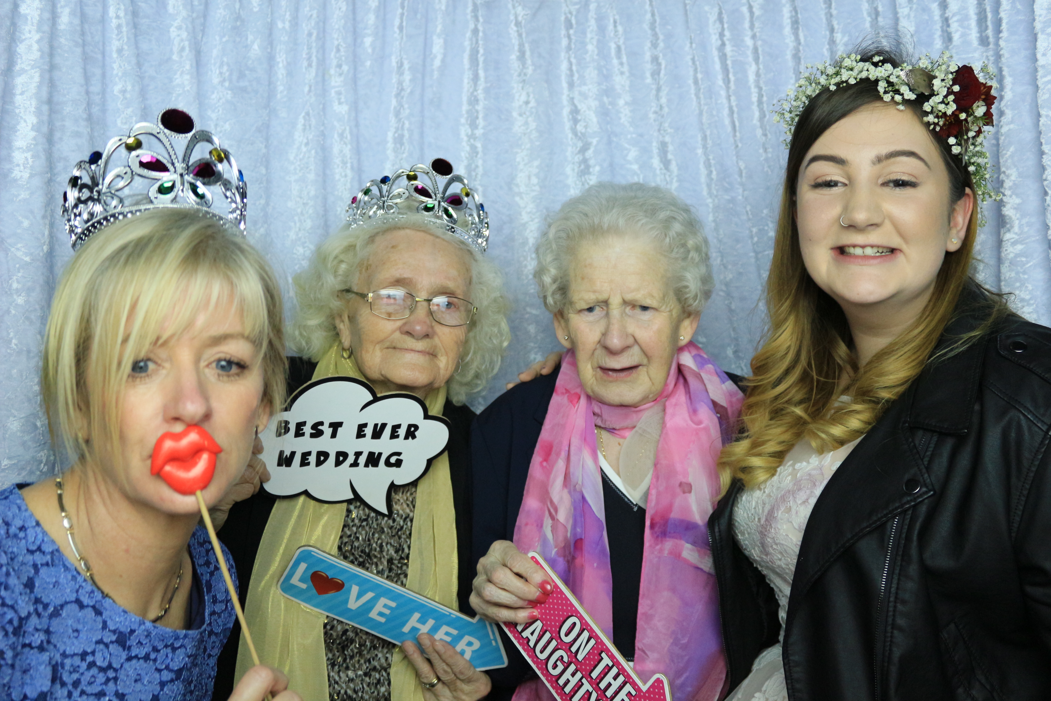 Grant & Emma's Wedding - Images | View more photos from the event at gallery.partydelightsphotobooth.co.uk/u/PartyDelightsPhotoBooth/Grant-Emmas-Wedding-Images
