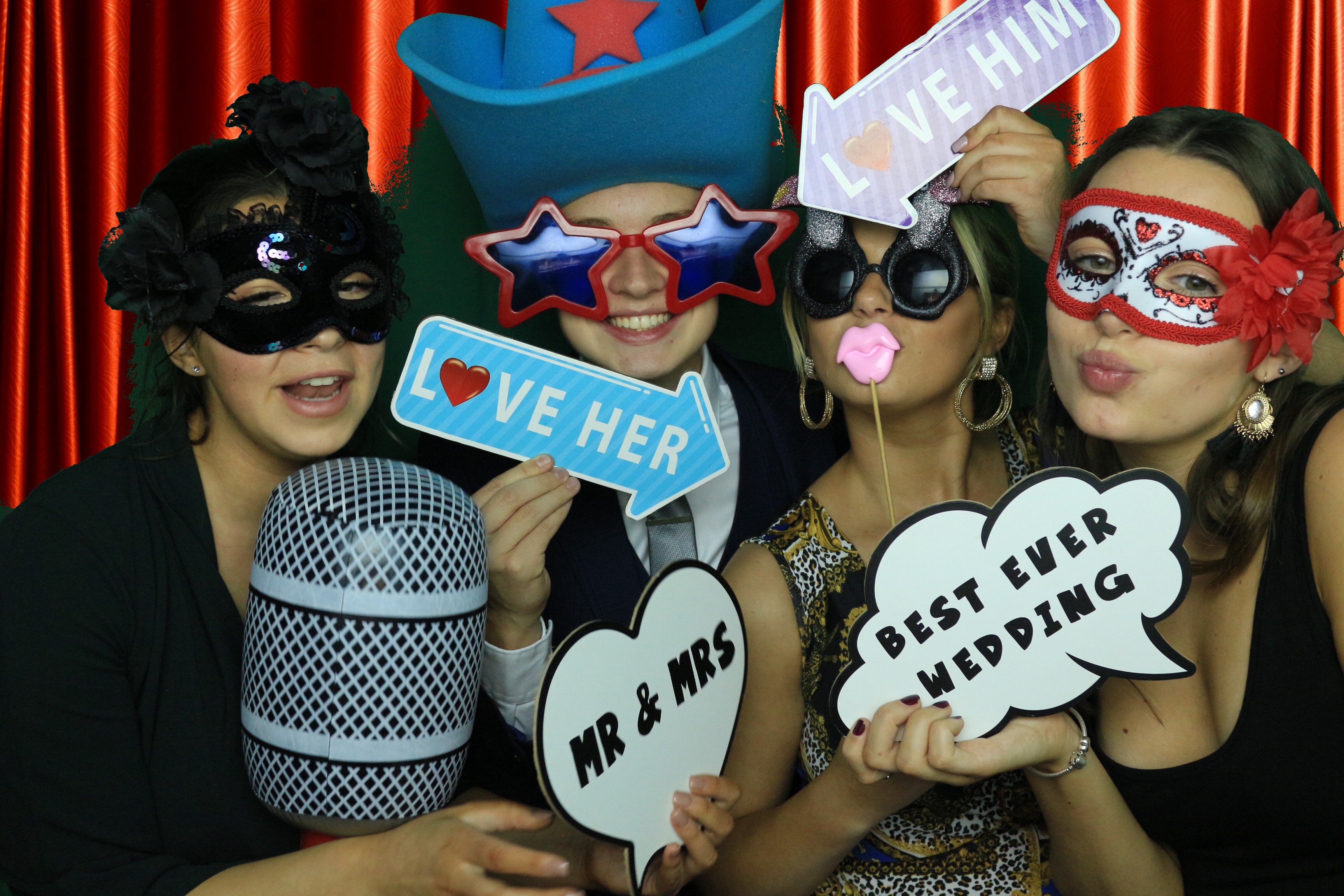 Phil & Jenny's Wedding - Images | View more photos from the event at gallery.partydelightsphotobooth.co.uk/u/PartyDelightsPhotoBooth/Phil-Jennys-Wedding-Images