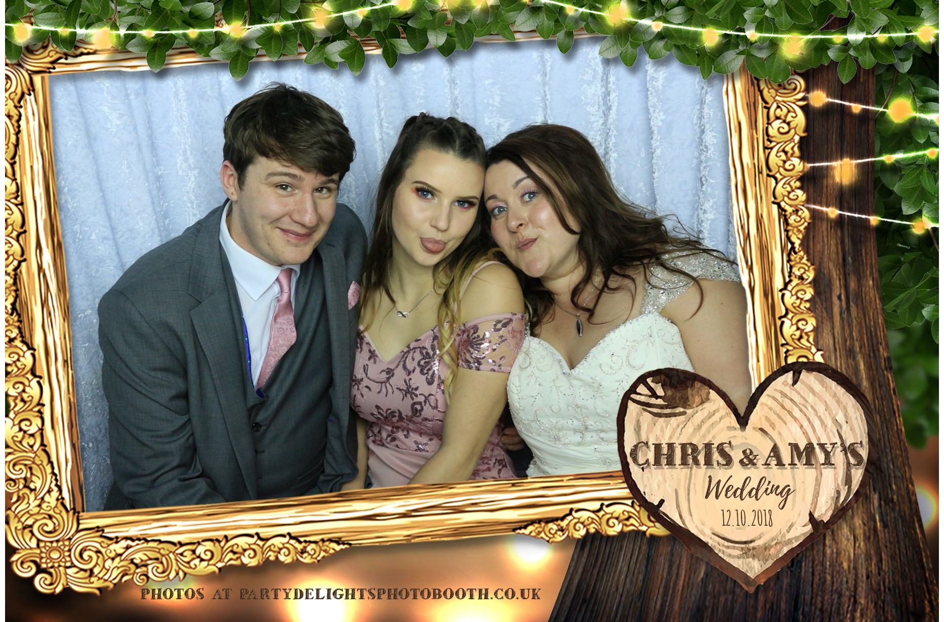 Chris & Amy's Wedding - Prints | View more photos from the event at gallery.partydelightsphotobooth.co.uk/u/PartyDelightsPhotoBooth/Chris-Amys-Wedding-Prints
