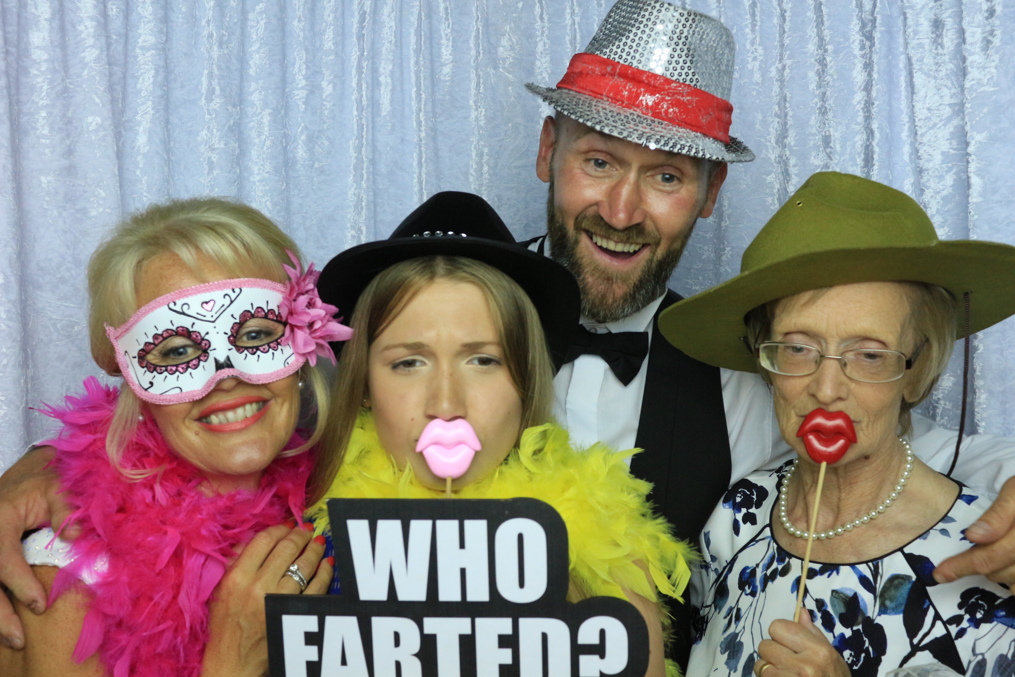 Lesley & David's Wedding | View more photos from the event at gallery.partydelightsphotobooth.co.uk/u/PartyDelightsPhotoBooth/Lesley-Davids-Wedding