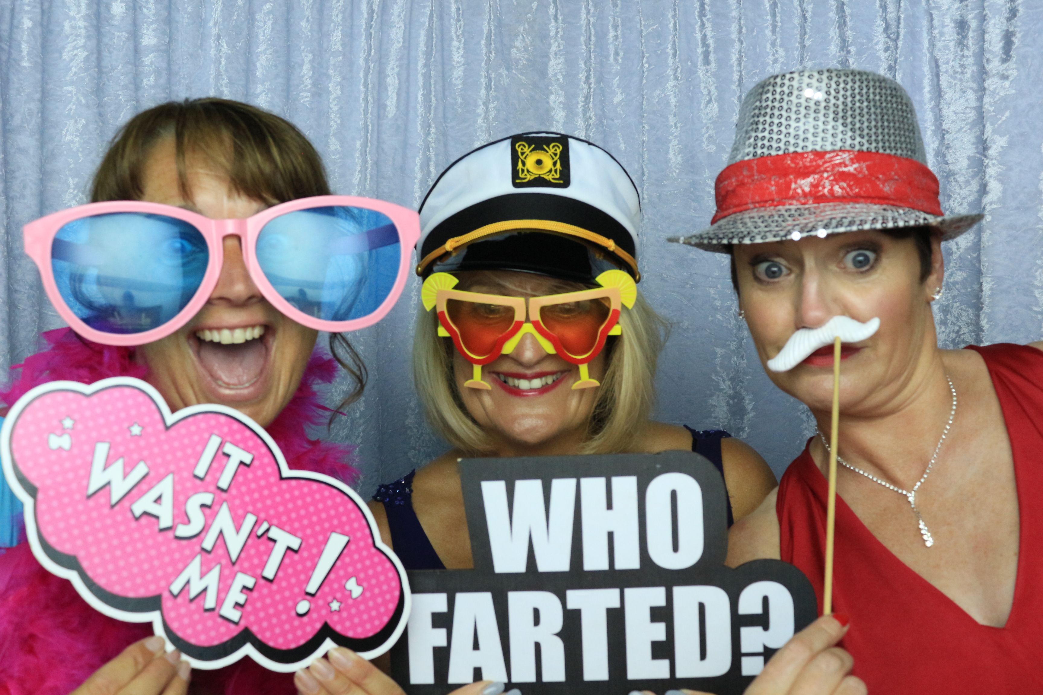 Lesley & David's Wedding | View more photos from the event at gallery.partydelightsphotobooth.co.uk/u/PartyDelightsPhotoBooth/Lesley-Davids-Wedding