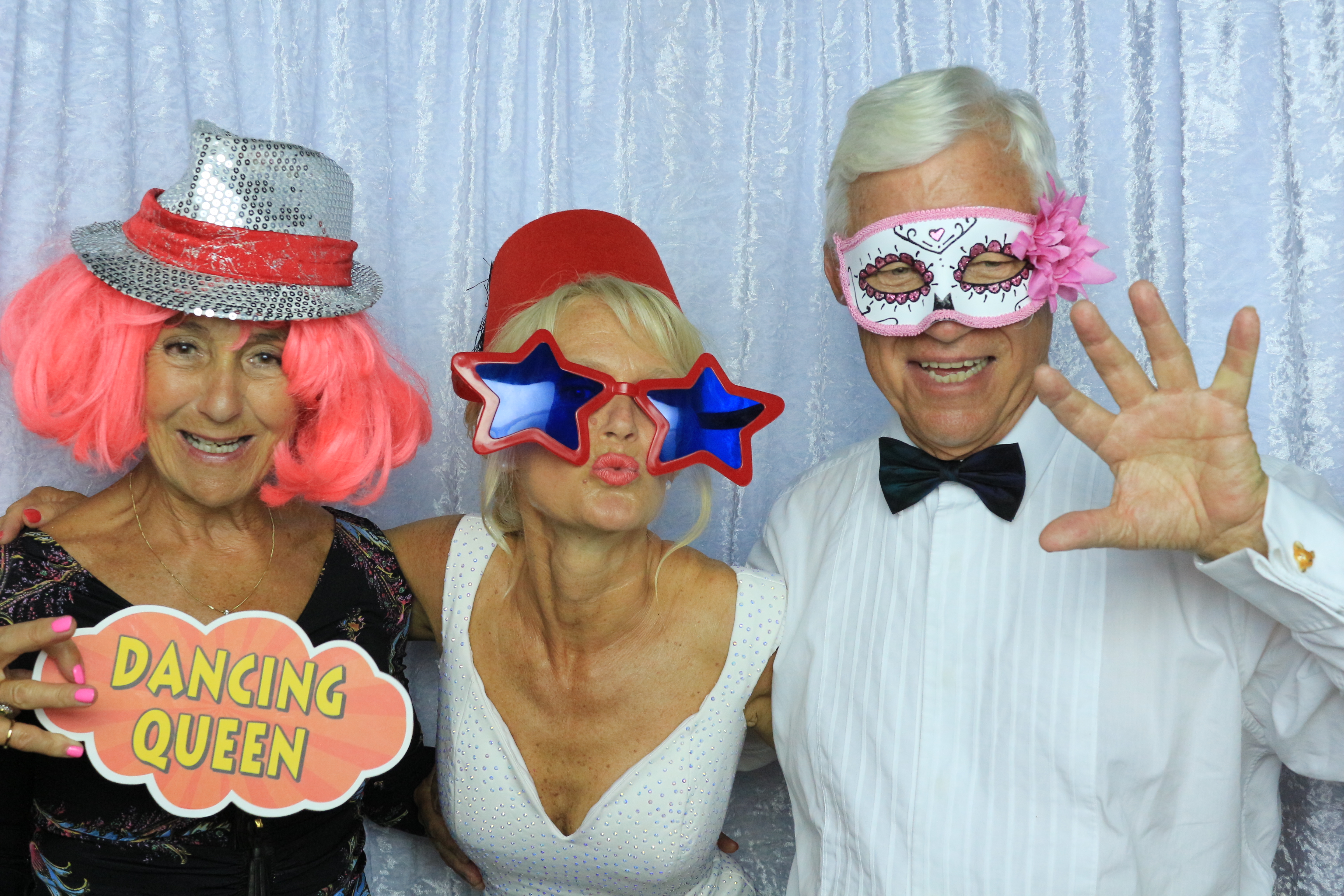 Lesley & David's Wedding | View more photos from the event at gallery.partydelightsphotobooth.co.uk/u/PartyDelightsPhotoBooth/Lesley-Davids-Wedding
