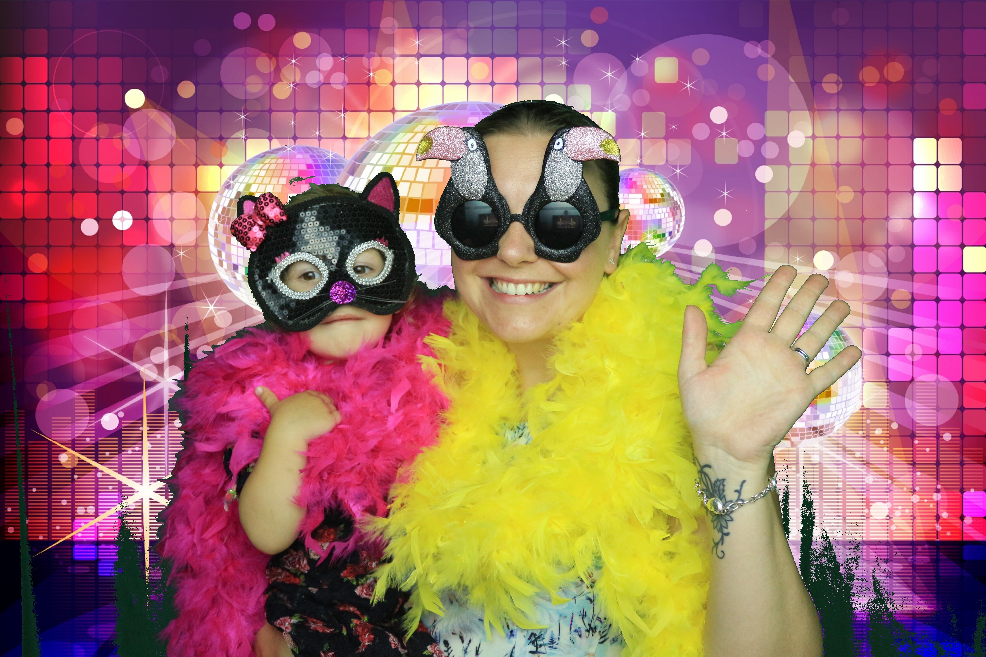 Mel's 40th Birthday - Images | View more photos from the event at gallery.partydelightsphotobooth.co.uk/u/PartyDelightsPhotoBooth/Mels-40th-Birthday-Images