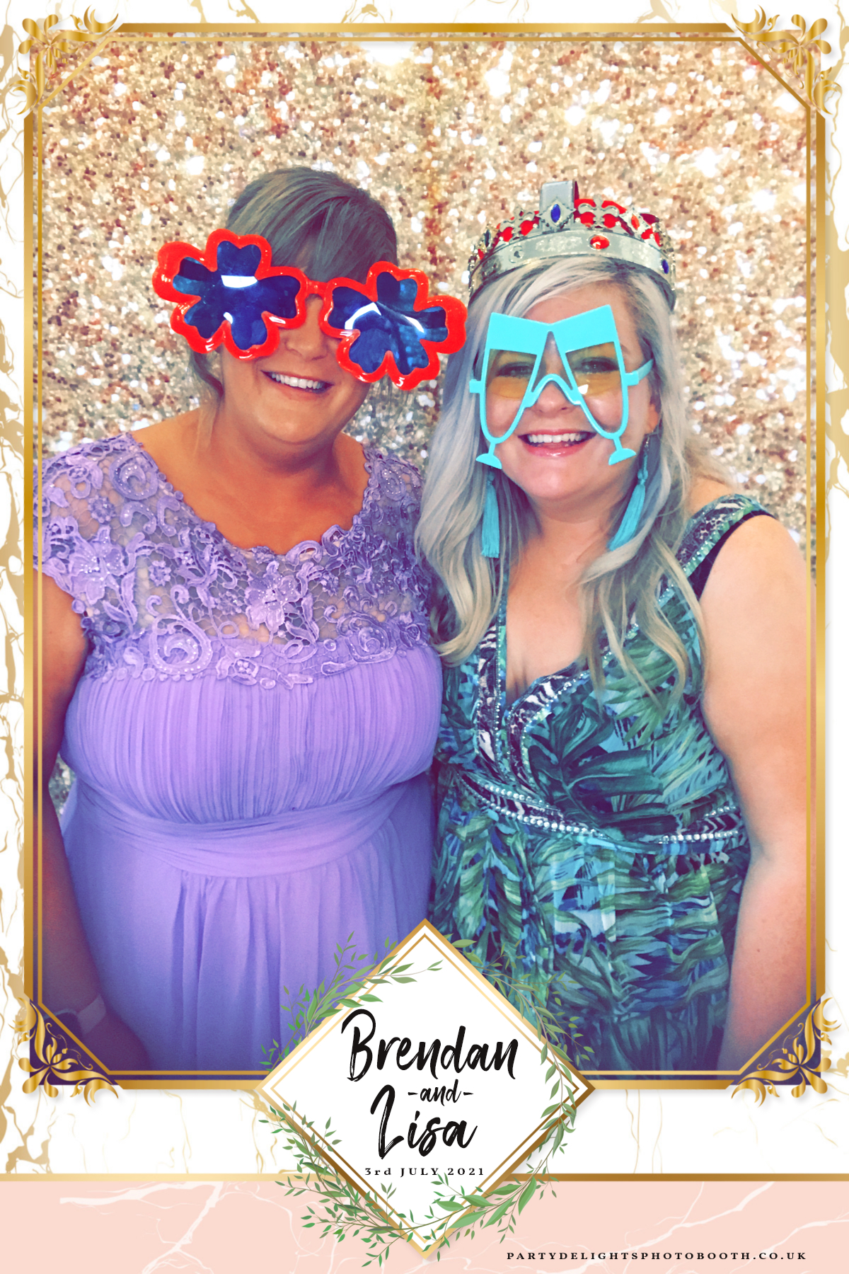 Brendan & Lisa’s Wedding | View more photos from the event at gallery.partydelightsphotobooth.co.uk/u/PartyDelightsPhotoBooth/Brendan-Lisa’s-Wedding